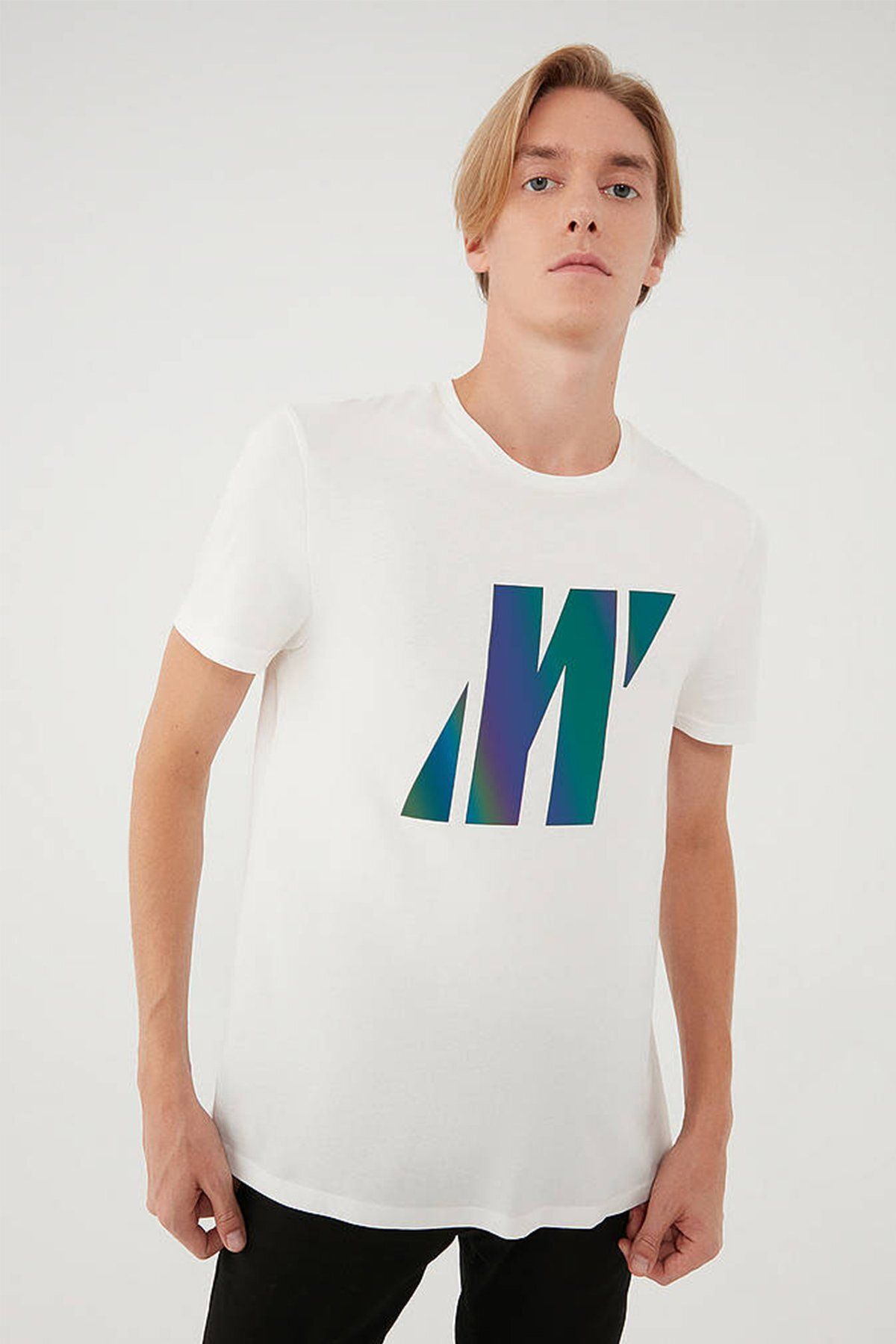 Mavi آرم بازتاب دهنده مردان تی شرت سفید سیاه چاپی 066255-30701