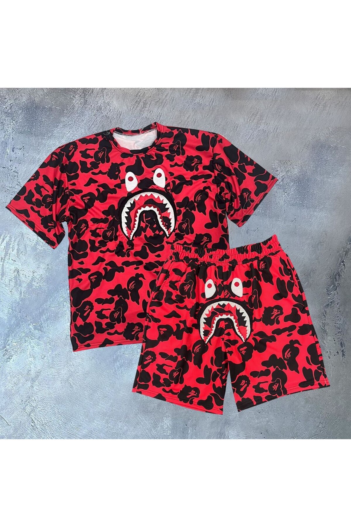 Butik Beyza Bape T-shirt and Shorts Double Set - Trendyol