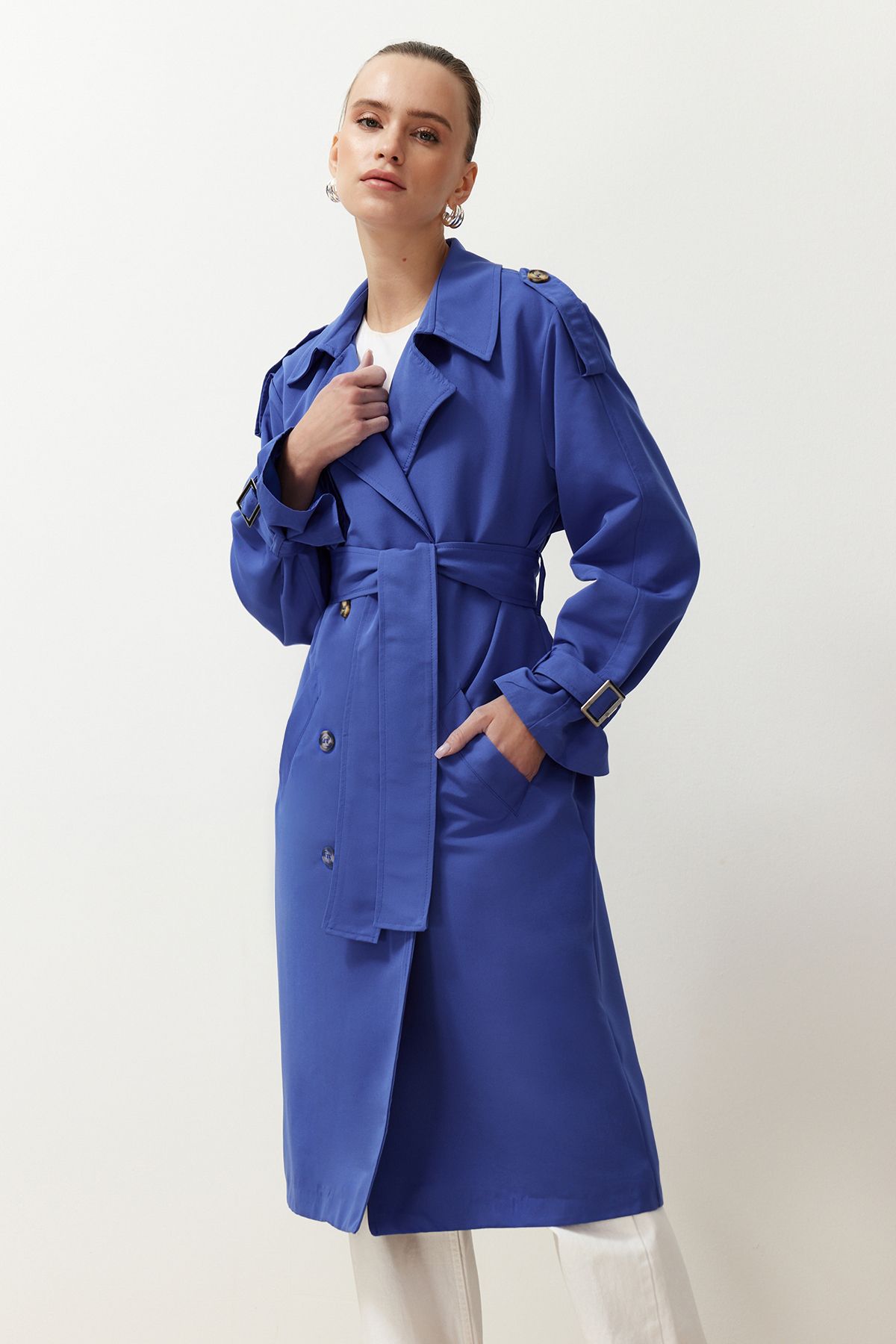 Trendyol Collection-Saks Oversize Wide Cut Belted Water Repellent Long Trench Coat TWOSS21TR0005 3