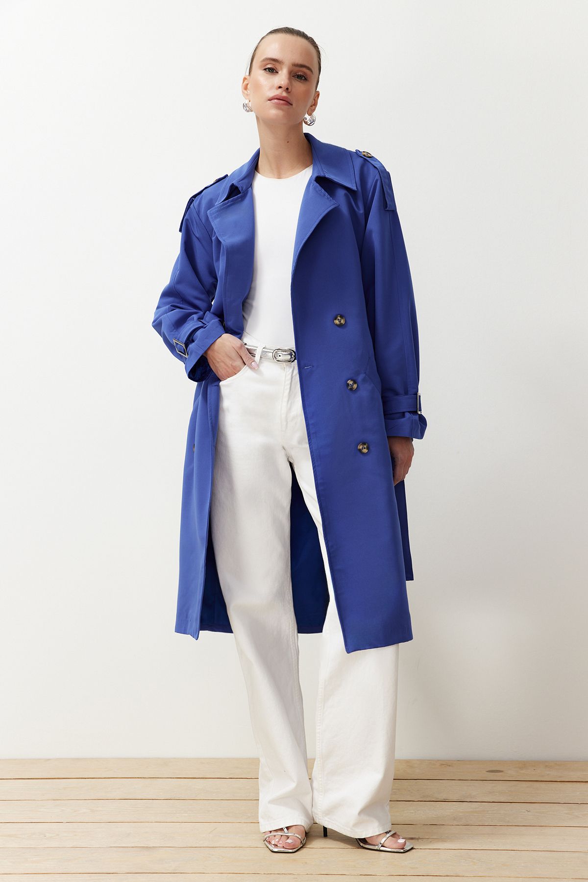 complete the look image