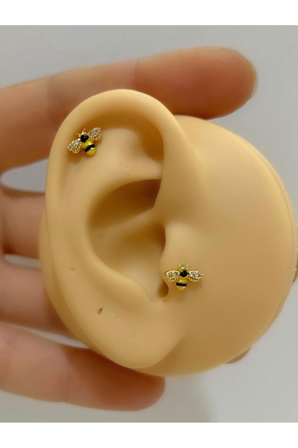 cerrahi çelik arı tragus helix kıkırdak kulak memesi uyumlu piercing küpe  (1 adet )
