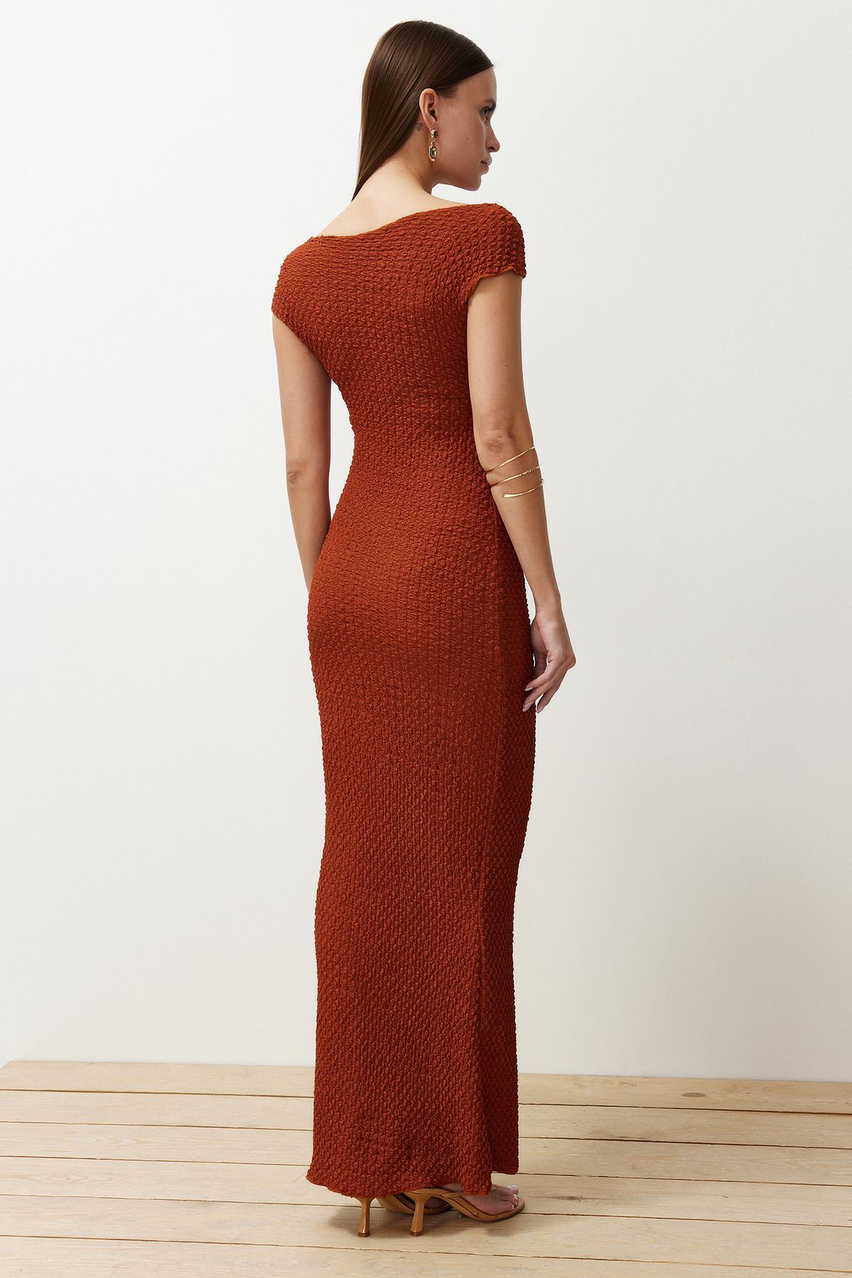 Trendyol Collection-Țesătură cu țesătură din gresie, cu mânecă lunară, elastică, tricotată, rochie midi creion TWOSS24EL00103 6
