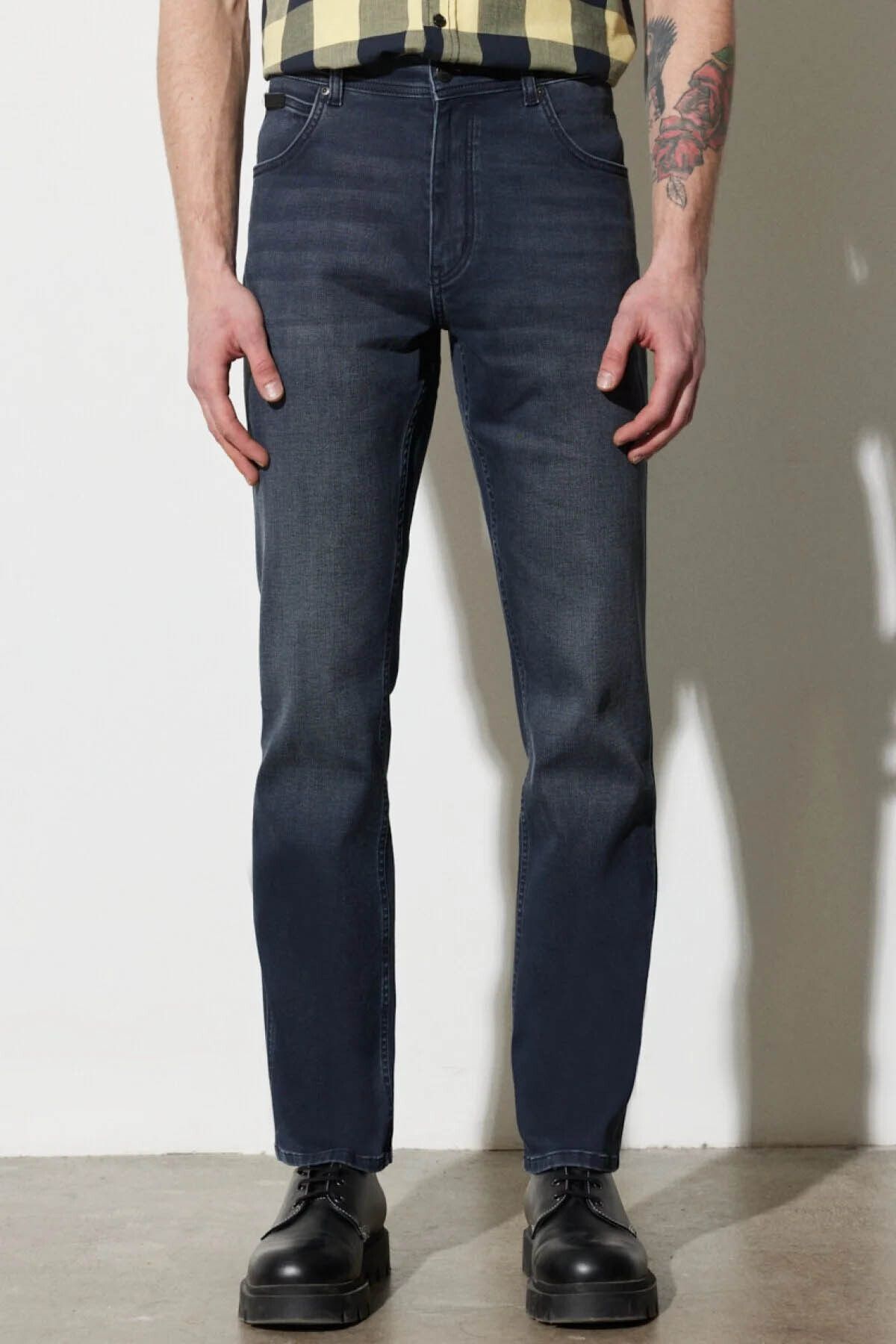 Wrangler شلوار جین مردان سیاه W121026001