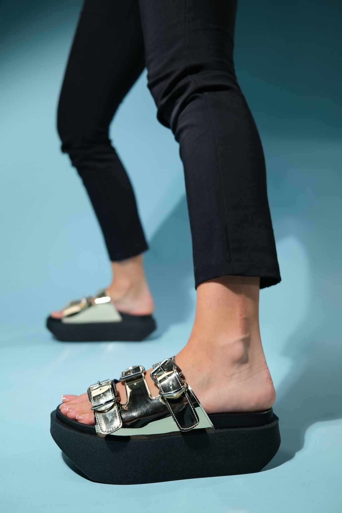 LuviShoes-Dámské pantofle OLAVA se zlatou přezkou se silnou podrážkou 5