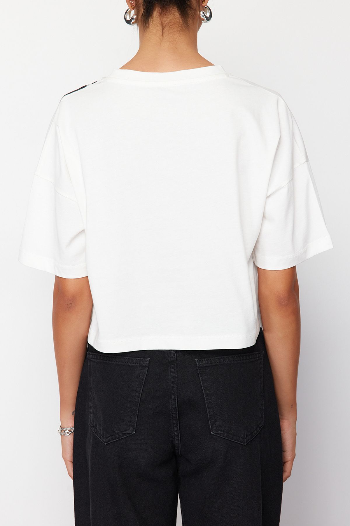 Edit by Trendyol-Regular Fit Biała Dzianinowa Koszulka - Tedss24Ts00032 4