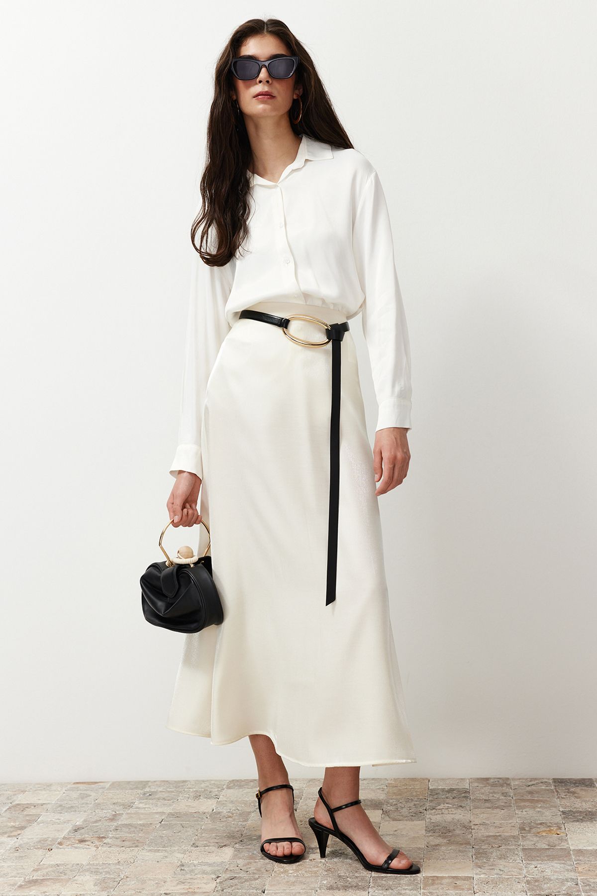 complete the look image