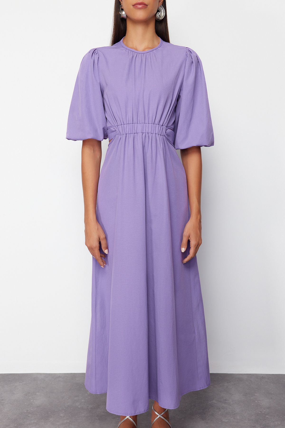 Trendyol Modest-Lilacové bavlnené tkané šaty s balónovými rukávmi TCTSS24EB00005 2