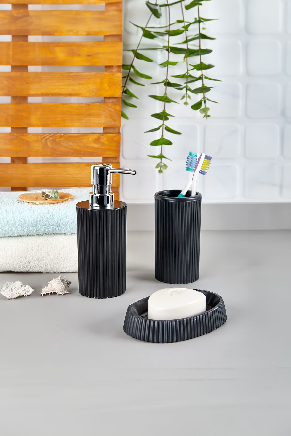 3'lü Plastik Banyo Aksesuar Seti, Şık ve Modern Tasarım, Sıvı ve Katı Sabunluk, Diş Fırçalık Set