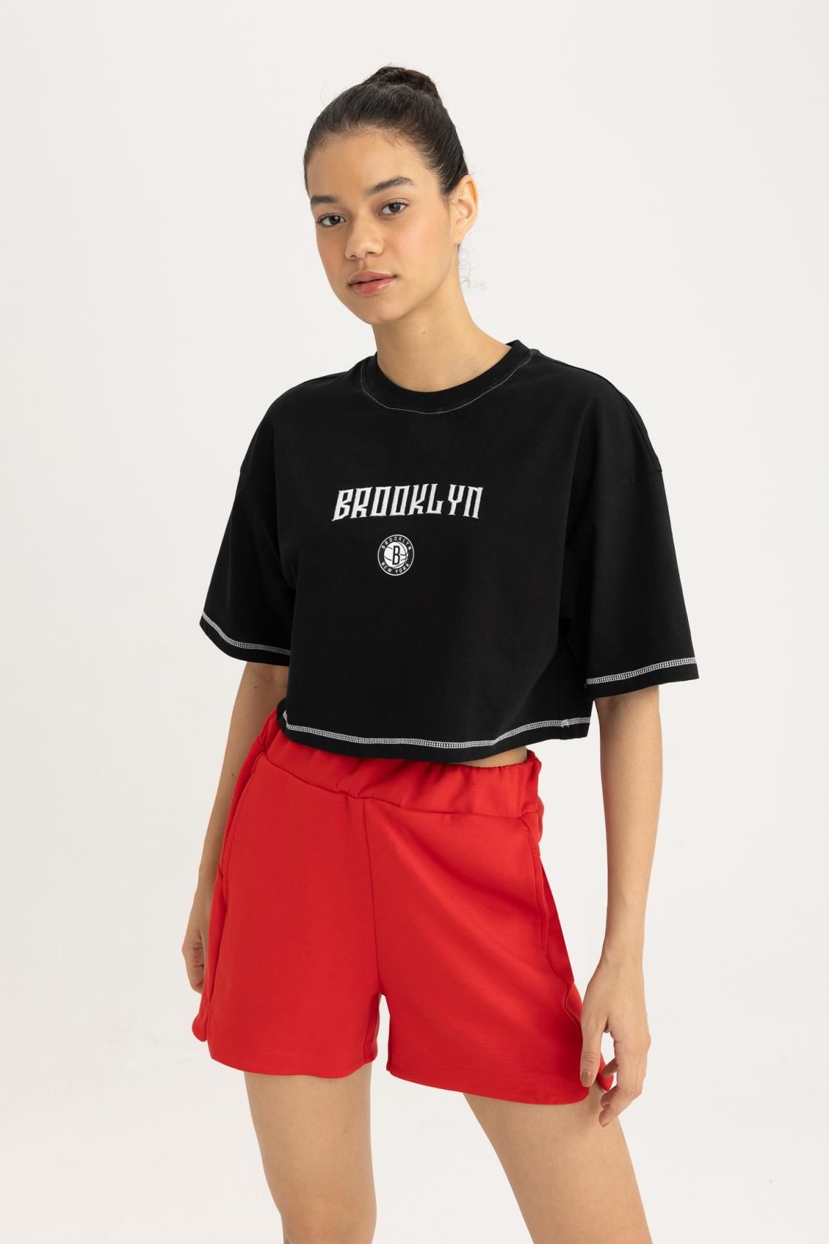 تیشرت یقه کوتاه DeFactoFit NBA Brooklyn Nets