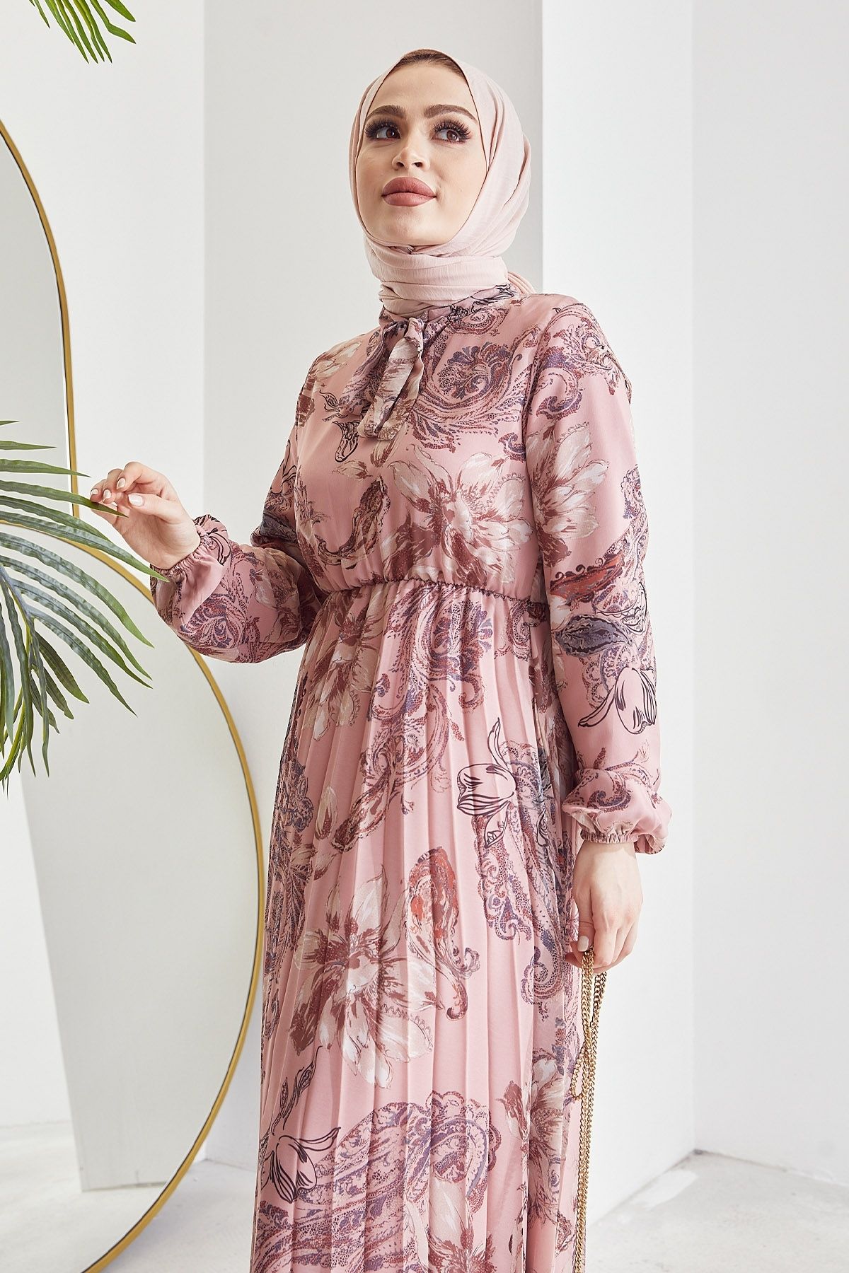 InStyle Sukienka Z Szyfonowym Hidżabem I Wzorem Kwiatowym Serena - Dusty Rose Kobieta - 42