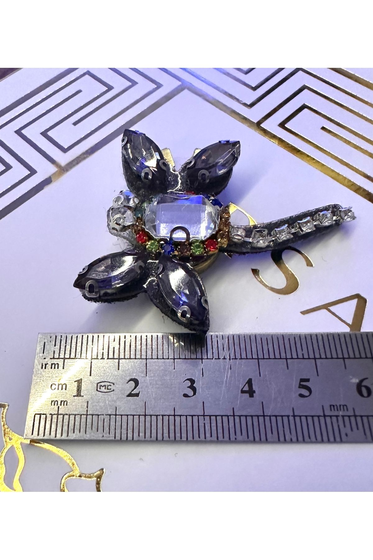 ODDA TASARIM ATÖLYESİ-Bee Model Colorful Stone Plug-and-Stick Clip Jointless Button 4