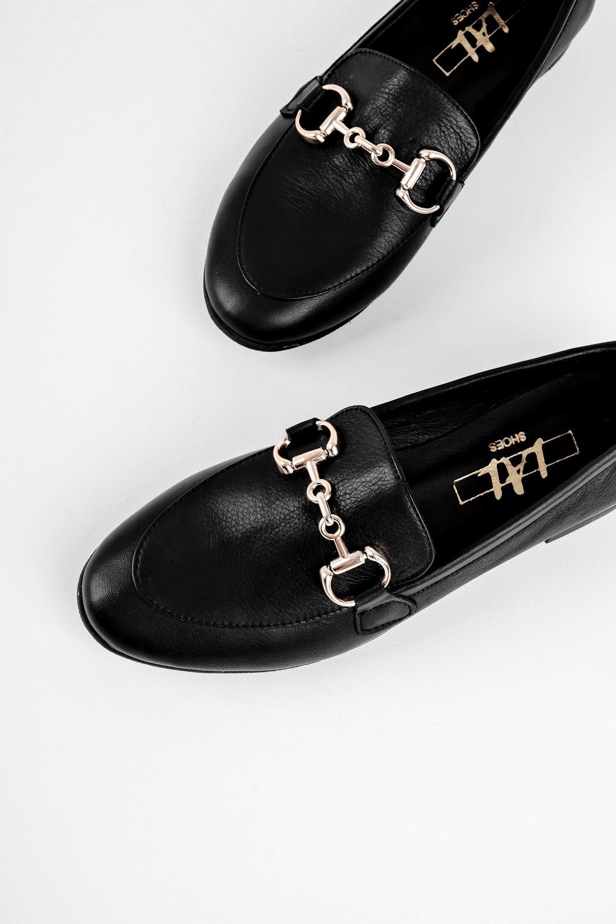 Seven bags and shoes online