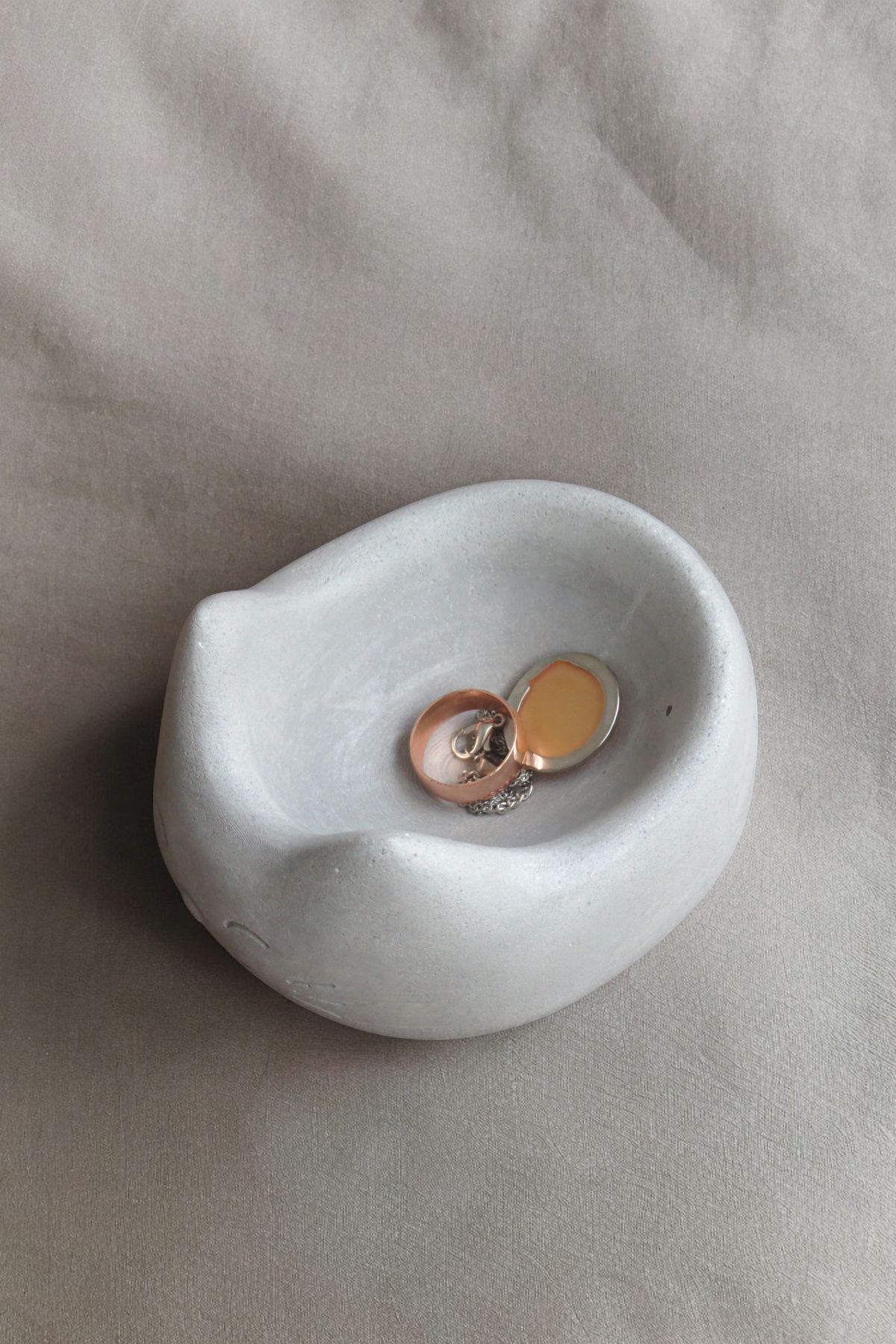 Ghogol Home-Concrete Gray Cat Decorative Jewelry Bowl 3