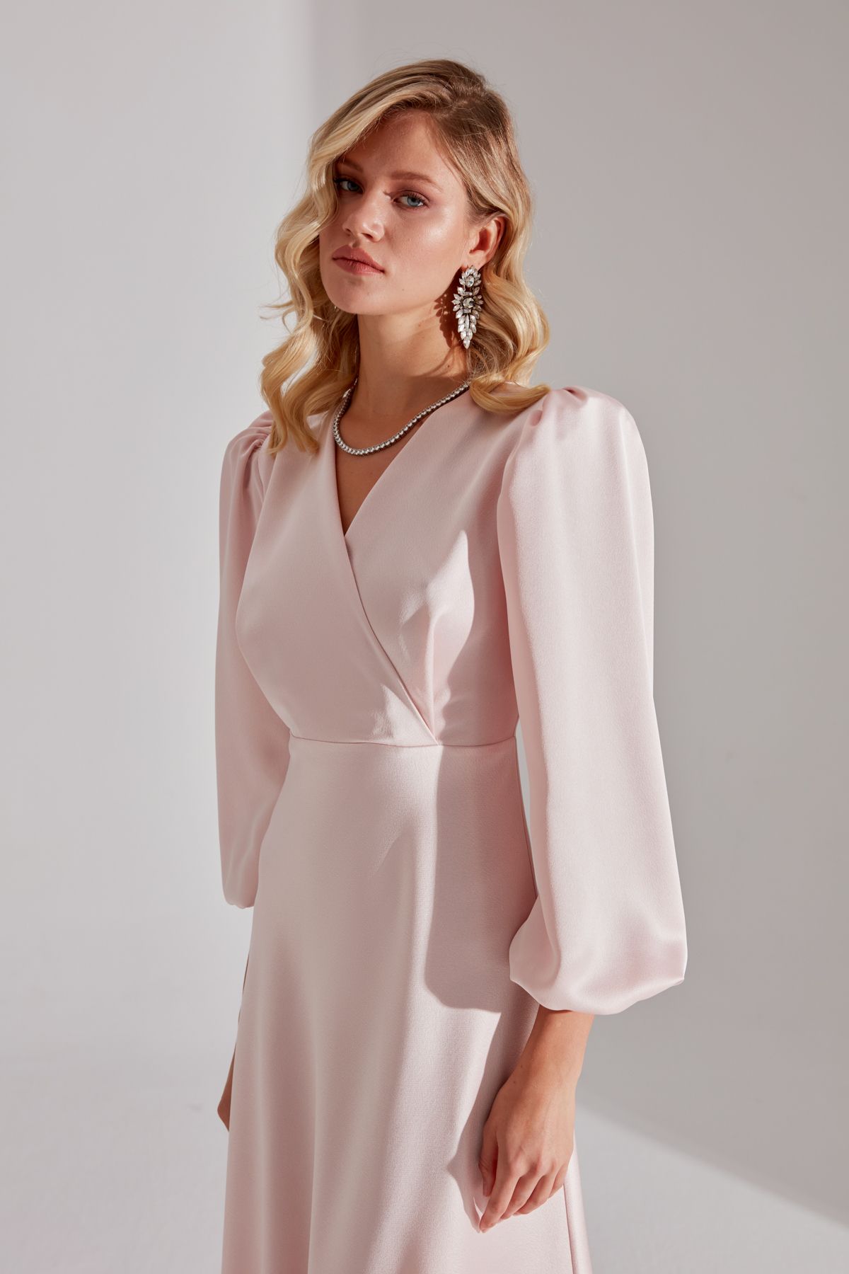 BETTY & SAM-Merry POWDER Zweireihiges, lockeres Kleid mit Kragen 7