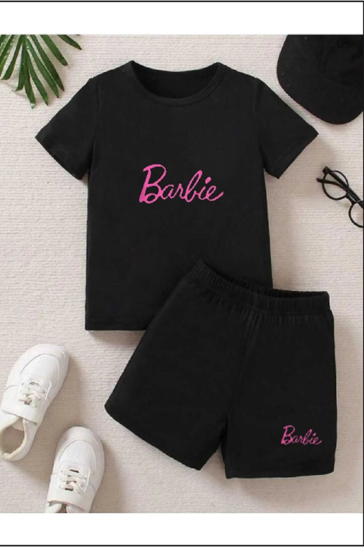 FR ENDS K DS Girl s Black Barbie Printed T Shirt Shorts Set Trendyol