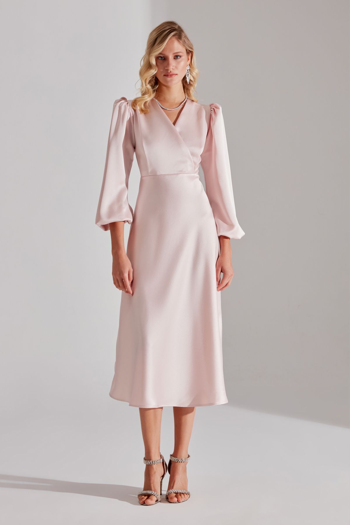BETTY & SAM-Merry POWDER Zweireihiges, lockeres Kleid mit Kragen 4