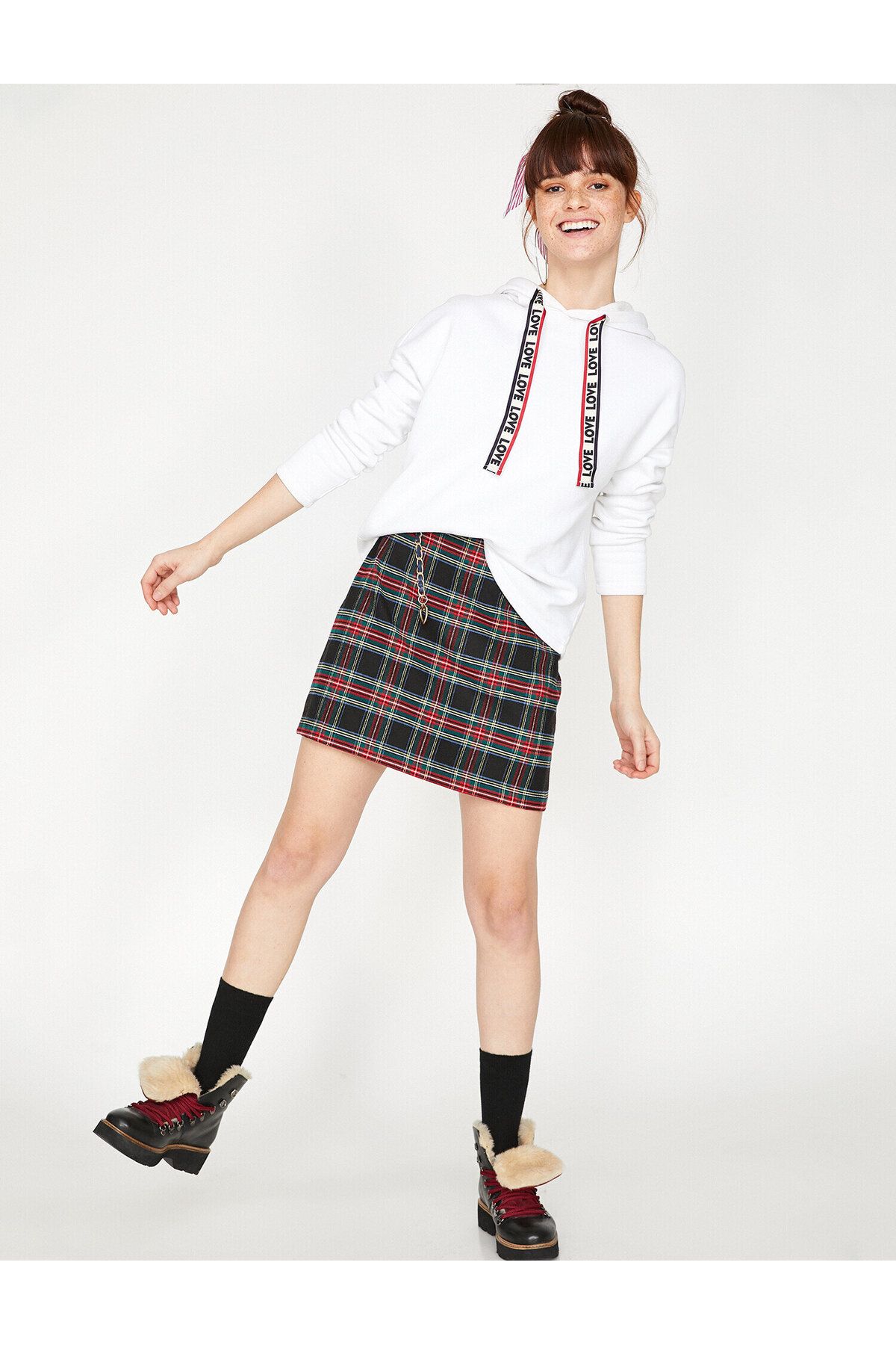 complete the look image