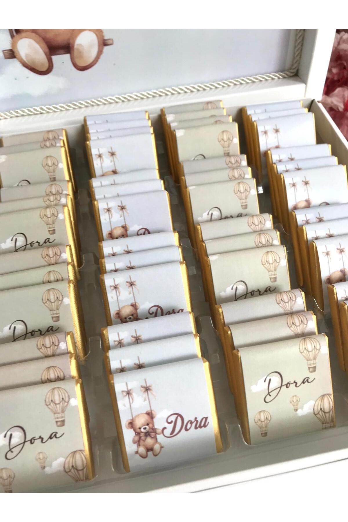 Minemiss Tasarım Lüks Kutulu İsme Özel Tasarım Kız-Erkek Bebek Çikolatası 50 Adet Dogum-Yaş Günü-Hediyelik Çikolatası fotoğrafı 2 (önizleme)