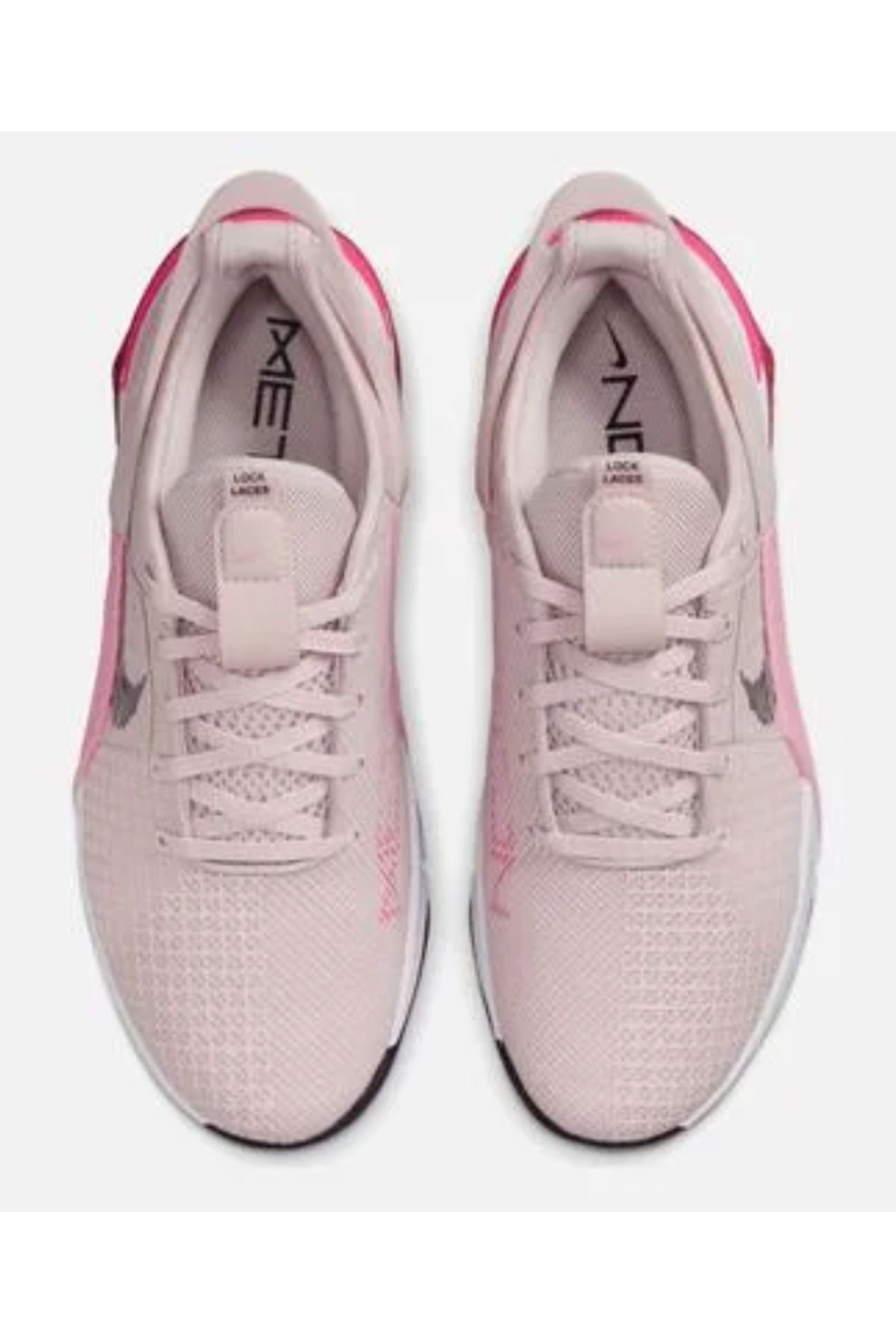 کفش پیاده روی چند رنگ مردانه و زنانه Metcon 8 Flyyease آسان خاموش های ورزشی Nike