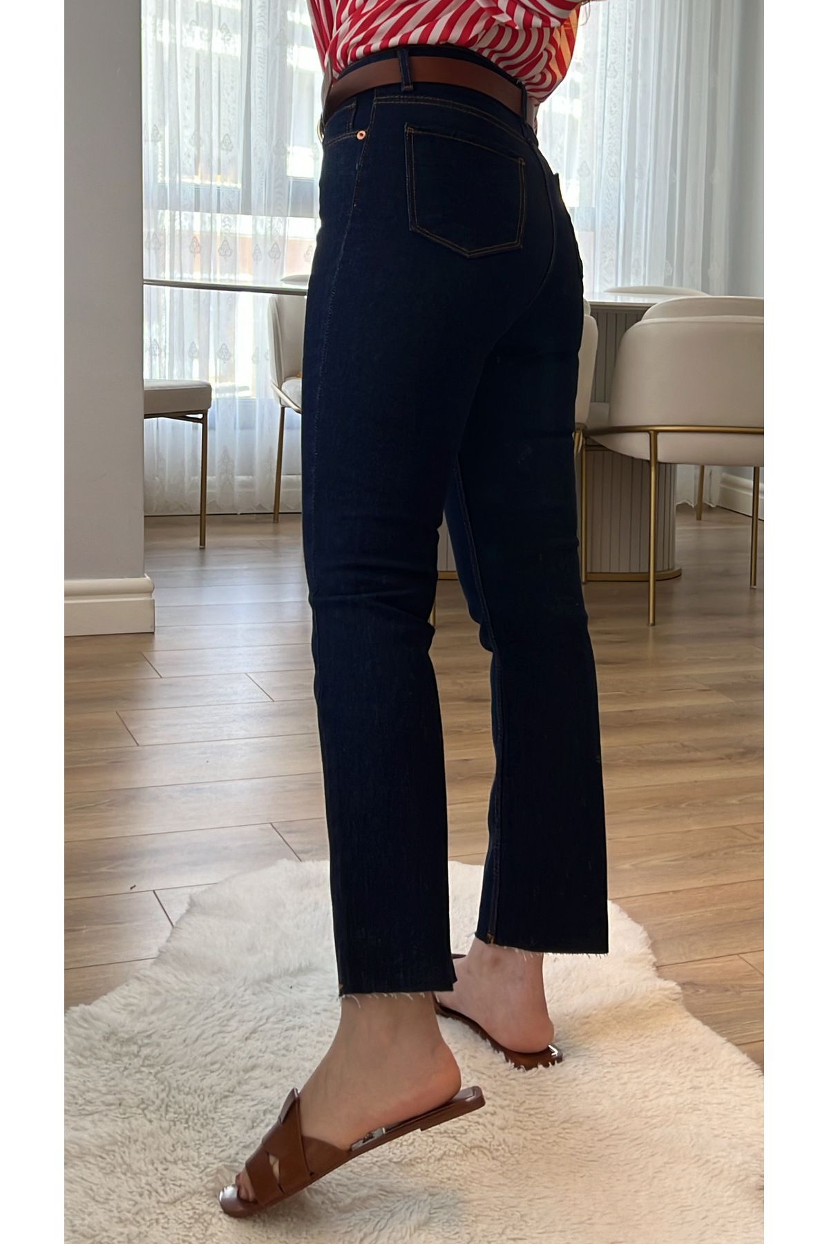 https://cdn.dsmcdn.com/ty1272/product/media/images/prod/SPM/PIM/20240424/22/cbba6d90-7316-3e2e-a82a-fc6e1bb1b0c5/1_org_zoom.jpg