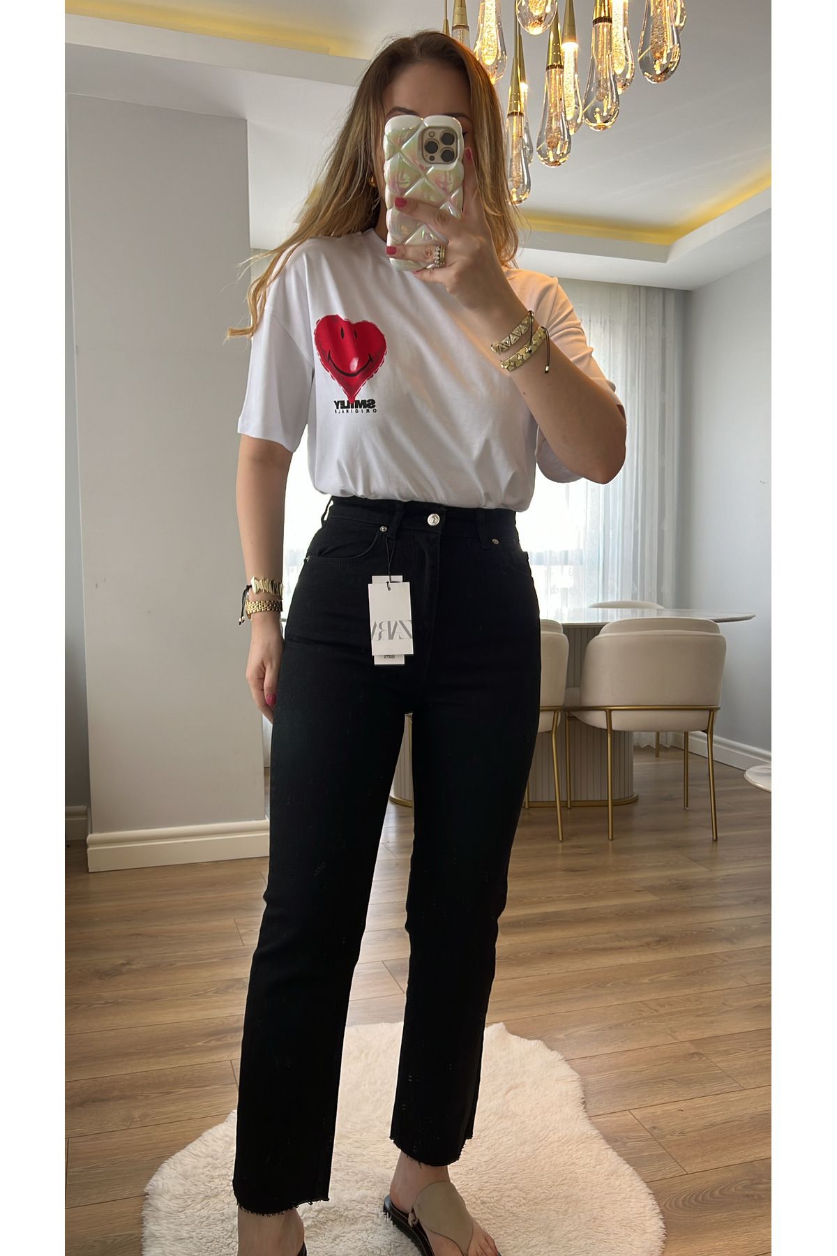 https://cdn.dsmcdn.com/ty1272/product/media/images/prod/SPM/PIM/20240424/22/effd7b6b-c72a-3417-9de1-363c0337a1cb/1_org_zoom.jpg