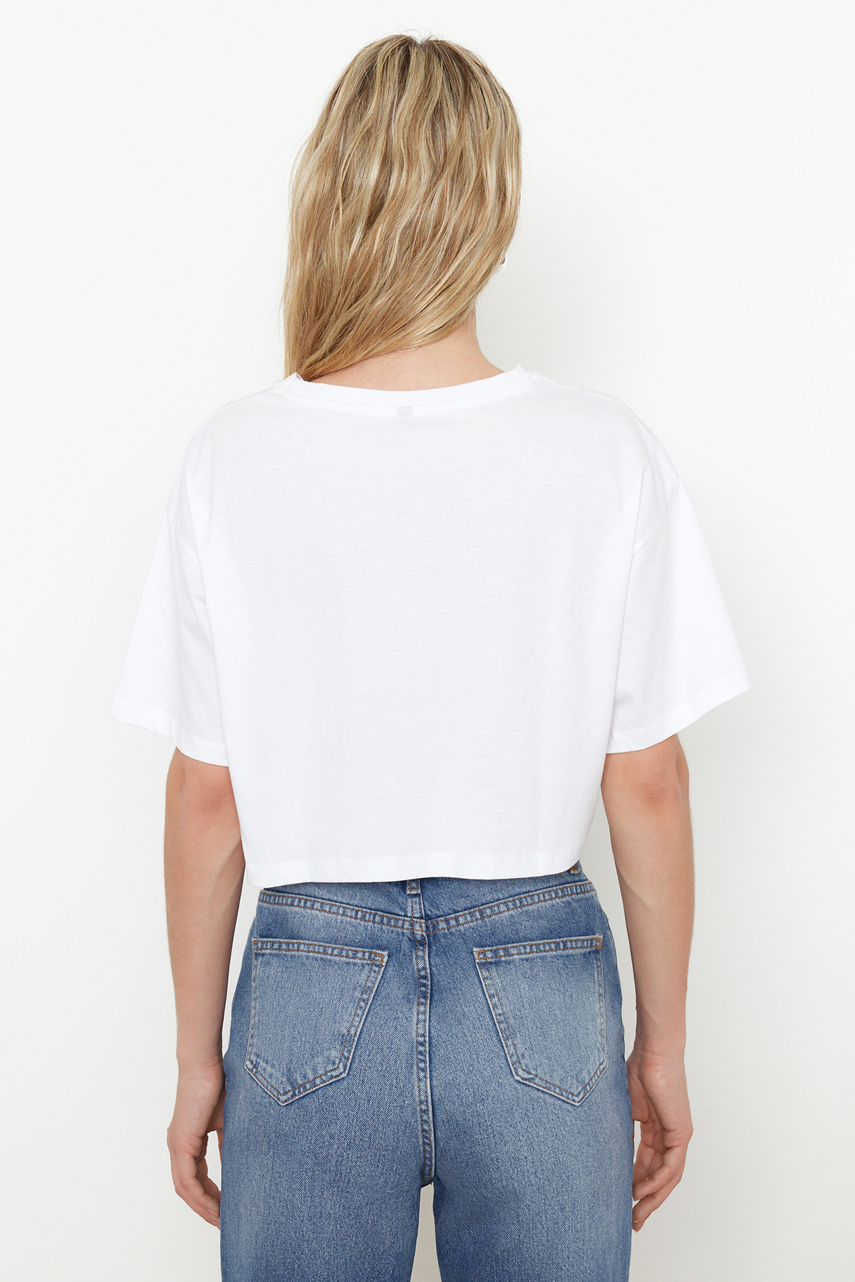 Trendyolmilla  Siyah-Beyaz 2'li Paket %100 Pamuk Relax/Rahat Kesim Crop Örme T-Shirt TWOSS24TS00224 - Görsel 4