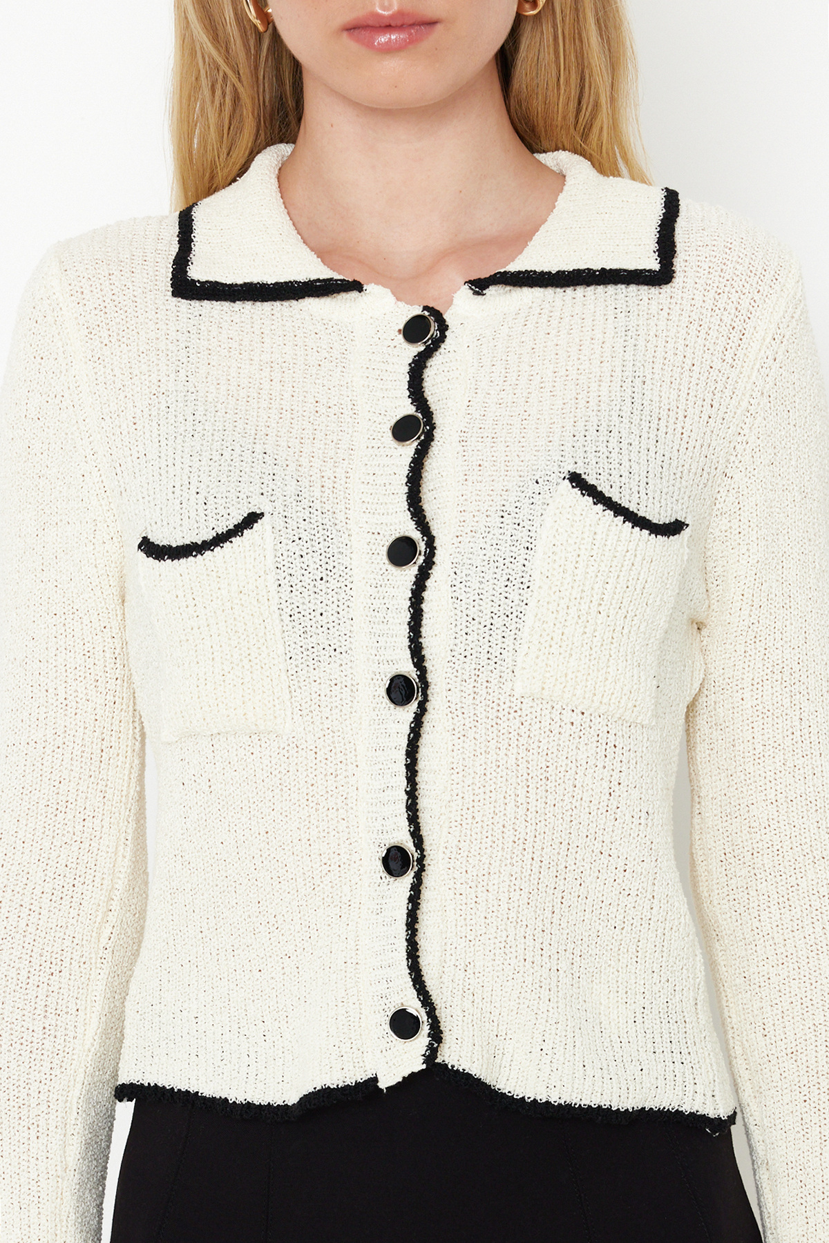 Trendyolmilla  Ekru Pamuk Karışımlı Süper Crop/Kısa Triko Hırka TWOSS24HI00017 - Görsel 4