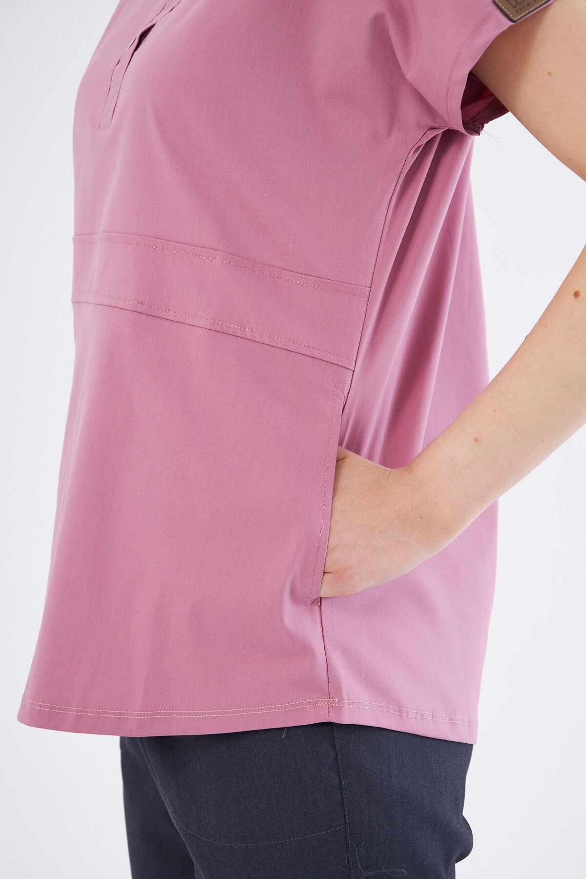 Class Üniforma-Nova - Scrubs flexibil din lycra afumat cu pulbere pentru femei, guler predominant și jumătate de plăcuță 7