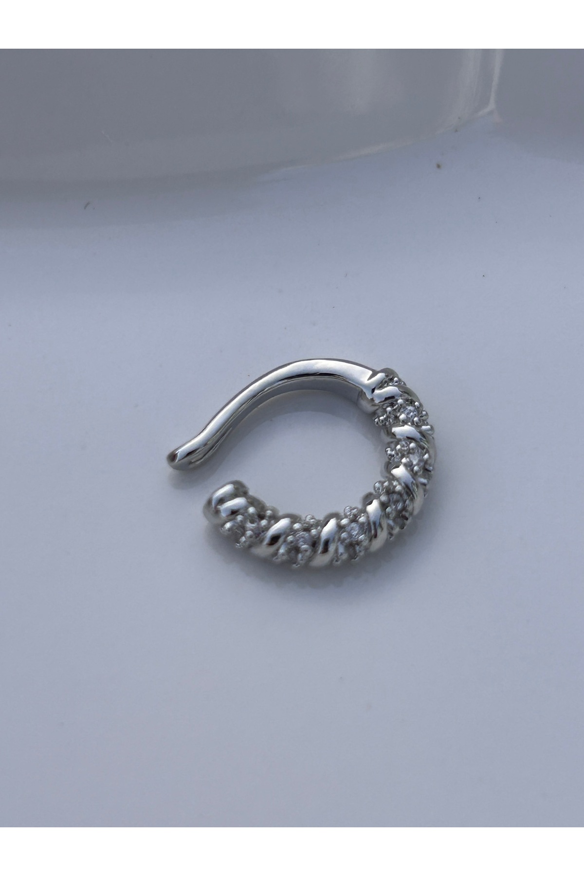 Bym360 Sıkıştırmalı Kıkırdak Gümüş Silver Renkli Taşlı Kadın Çelik Küpe 3