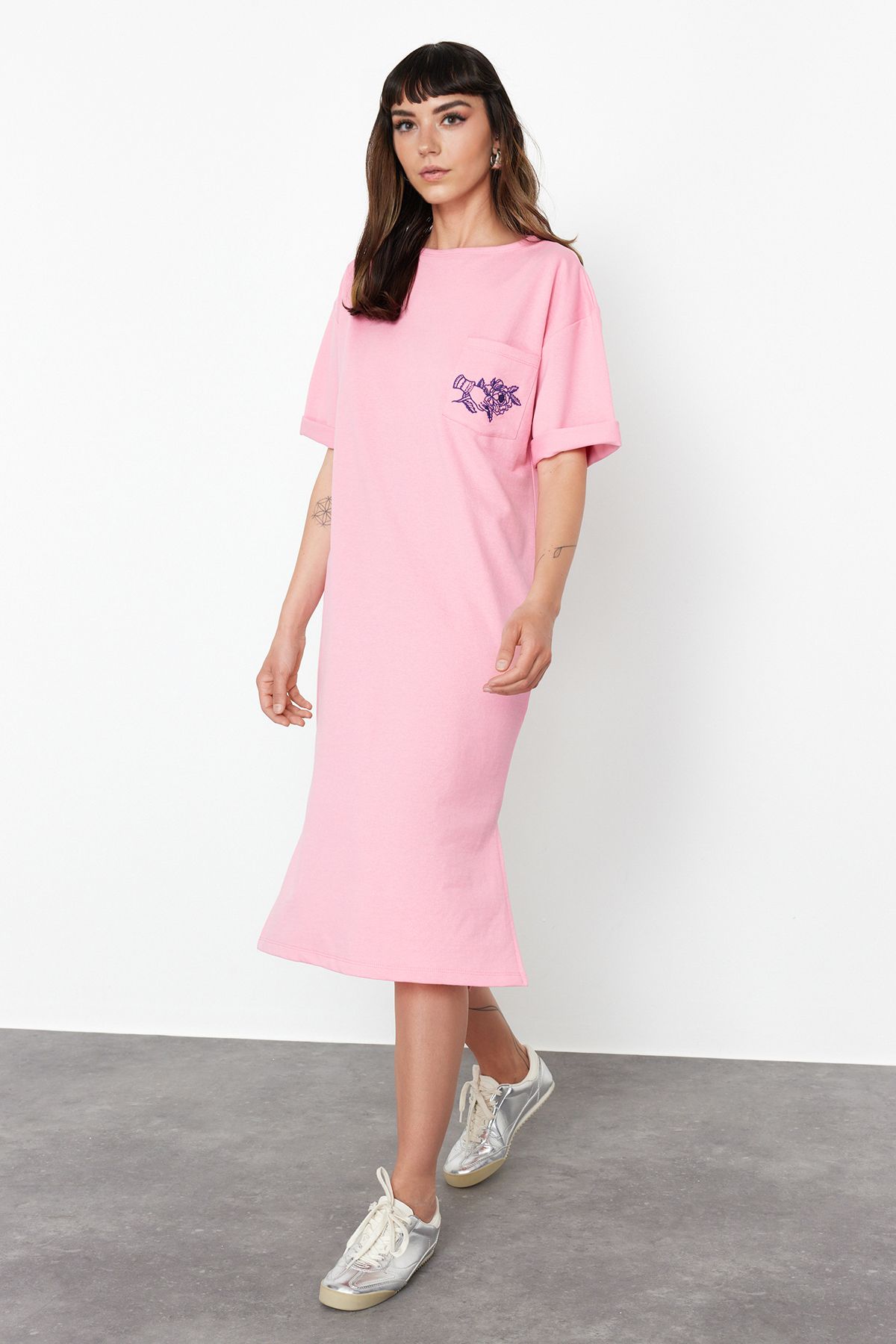 Trendyol Collection-Ροζ Κεντητό Χαλαρό/Άνετο Πλεκτό Φόρεμα με λαιμόκοψη Midi TWOSS21EL0175 3