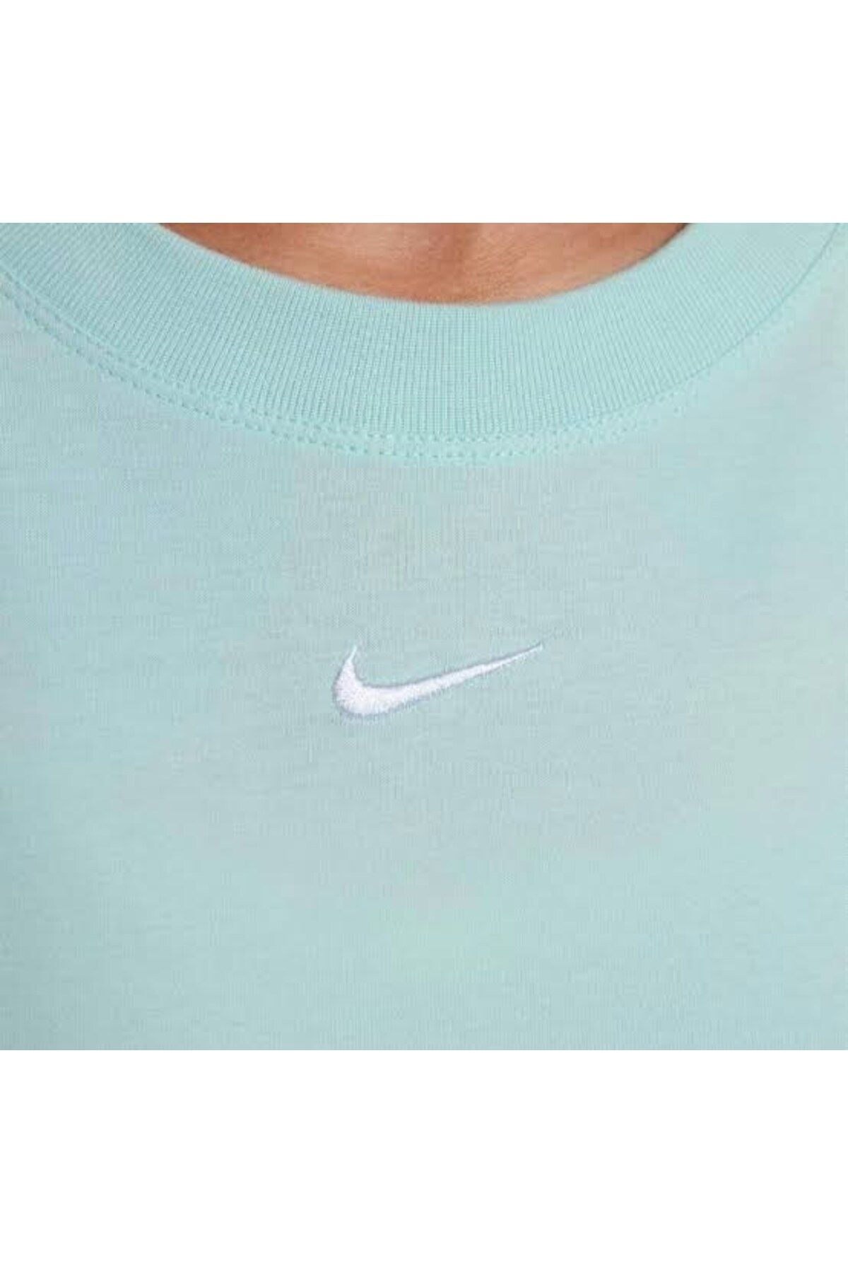 Nike teal tint shirt deals