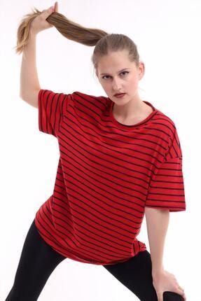 Kadın Kırmızı Çizgili Salaş Oversize T-shirt 30003080
