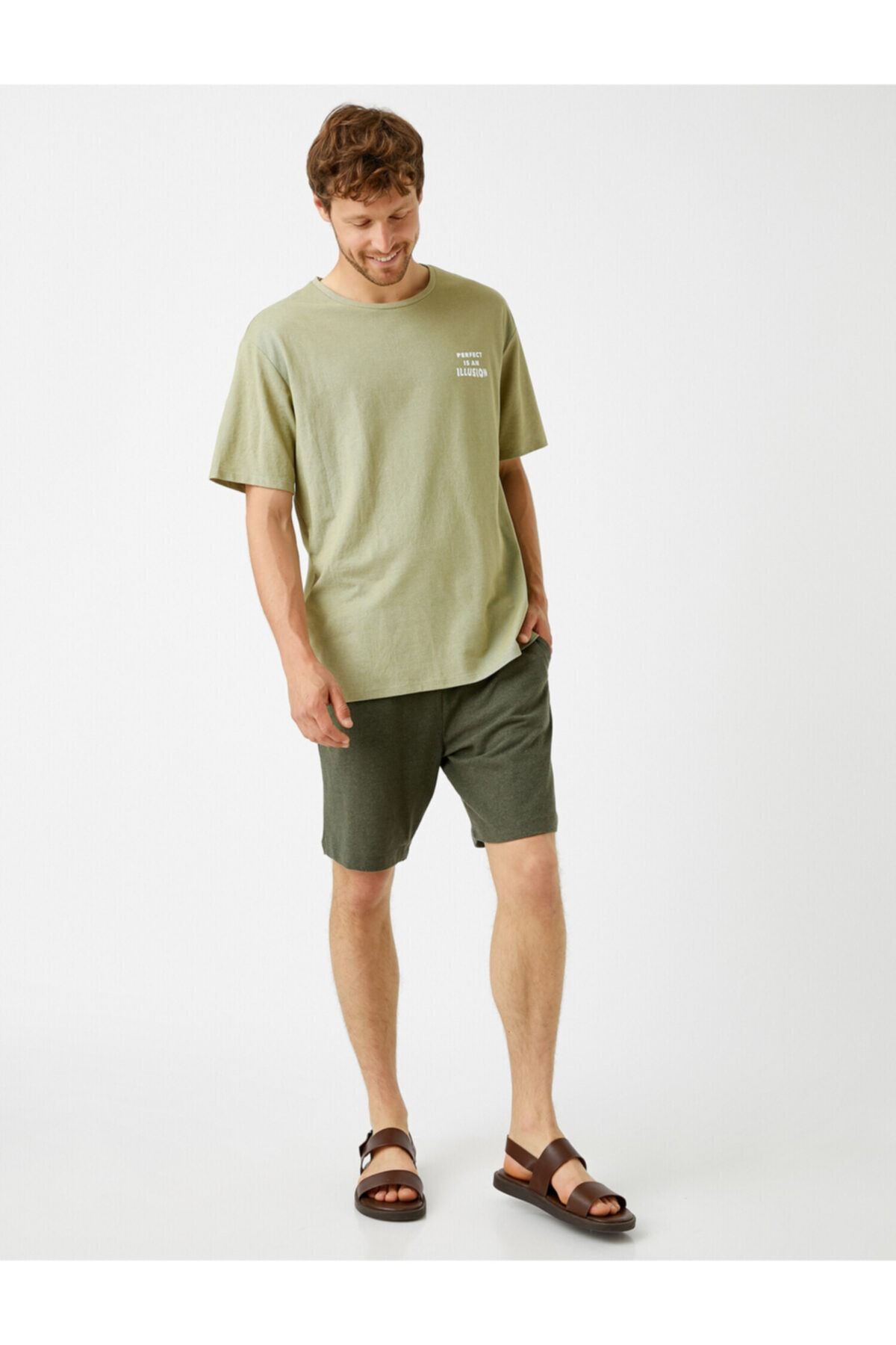 Koton Shorts Khaki Mittlerer Bund Fast ausverkauft