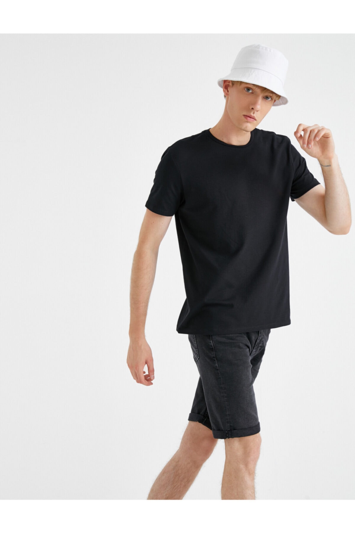 تیشرت مردانه مشکی کوتون | 2KAM12141LK اورجینال - تصویر 2