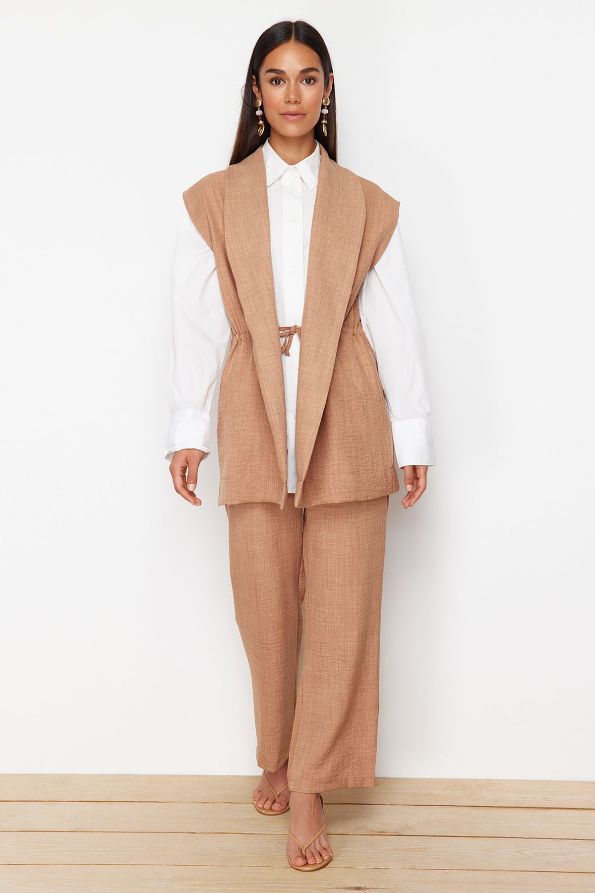 Trendyol Modest Brązowy Wiązany Od Wewnątrz Lniany Garnitur O Wyglądzie Kimono Kobieta - 38