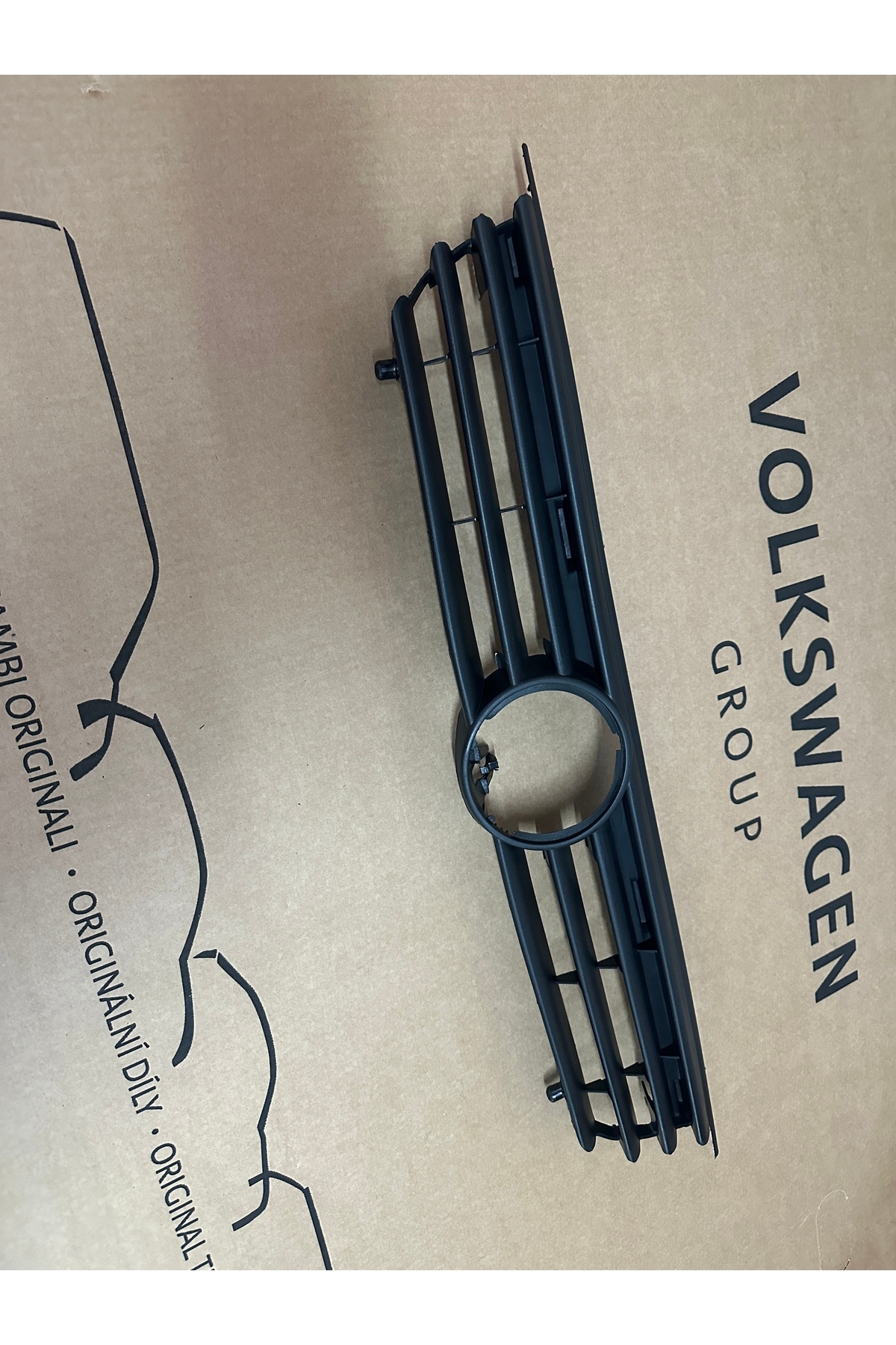 Aftermarket Polo hatchback ön panjur 96-99 uyumlu