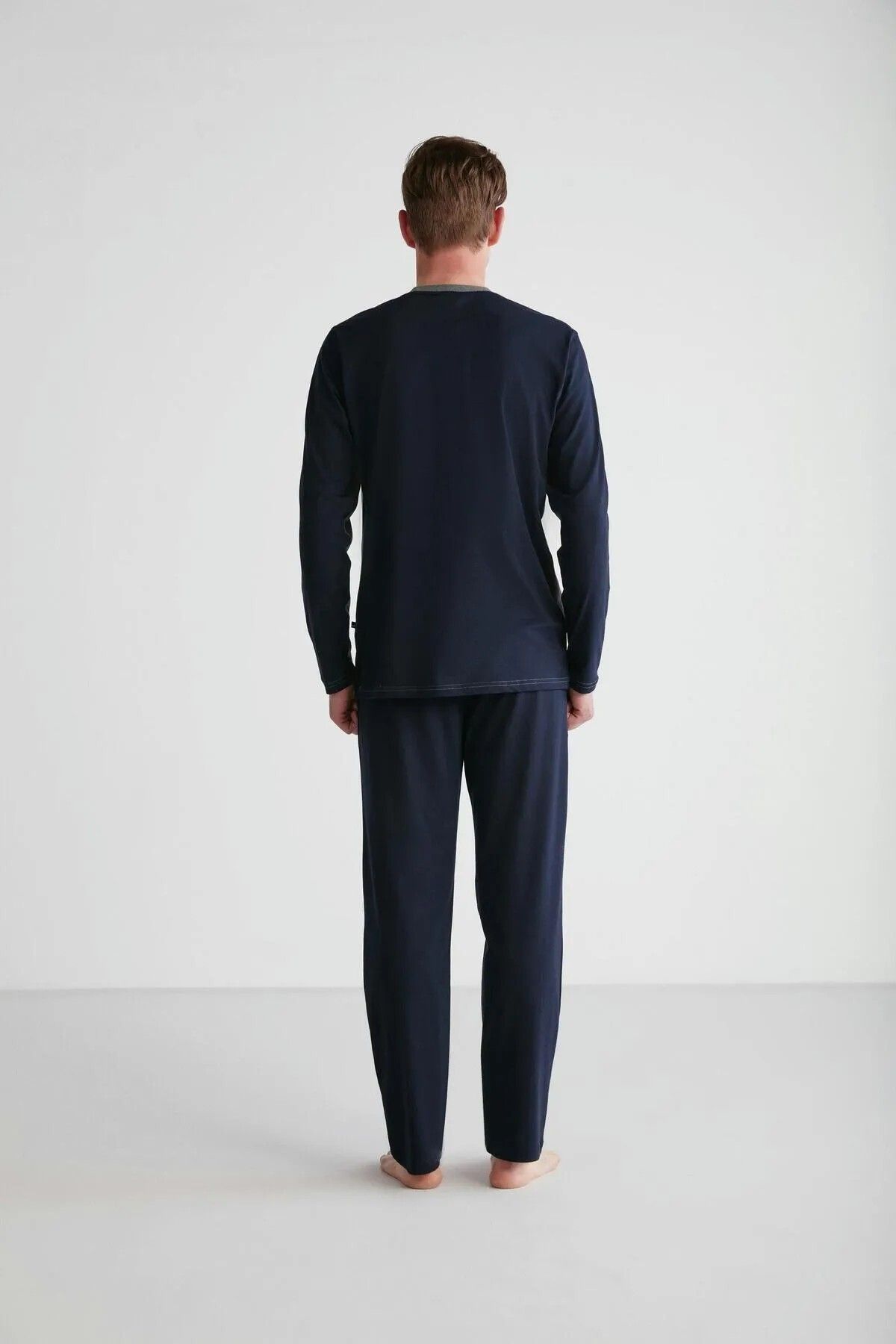 ست پیژامه خاکستری مردانه پایه. پولو اسن. لباس خواب یقه گرد طرح دار U.S. Polo Assn.