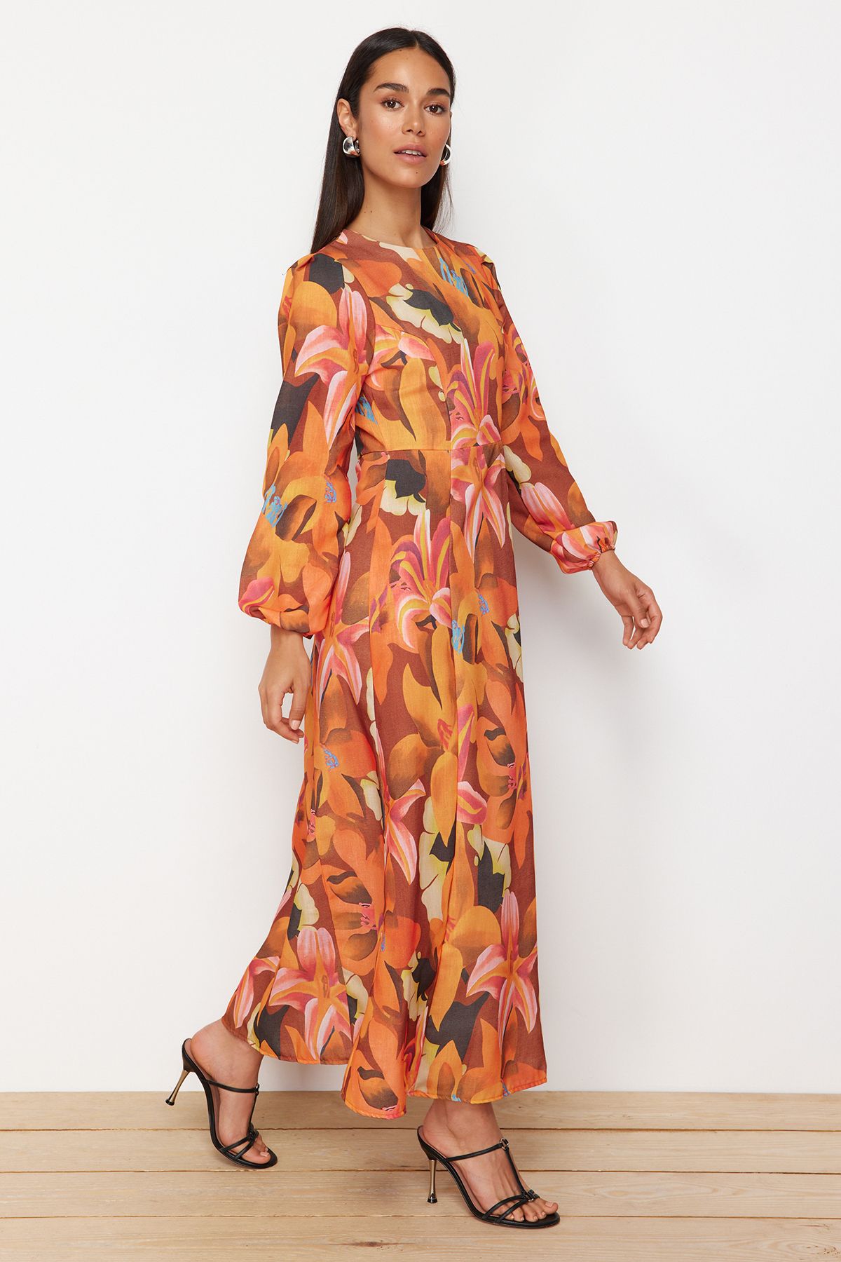 Trendyol Modest-Narancssárga virágmintás szőtt lenvászon ruha TCTSS24EB00102 3
