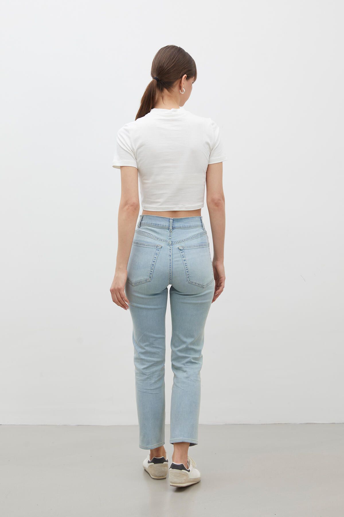 Manuka-BOOTCUT FIT DENIM PANT LIGHT BLUE 8