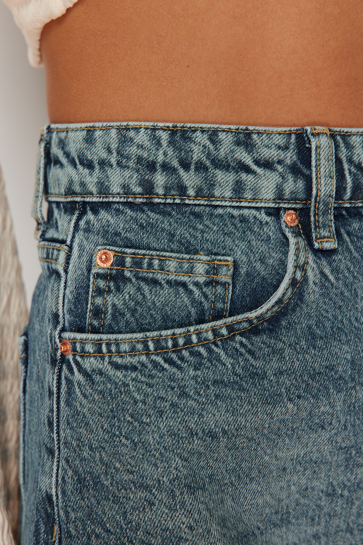 Trendyolmilla  Mavi Yüksek Bel Mini Denim Şort TWOSS24SR00174 - Görsel 5