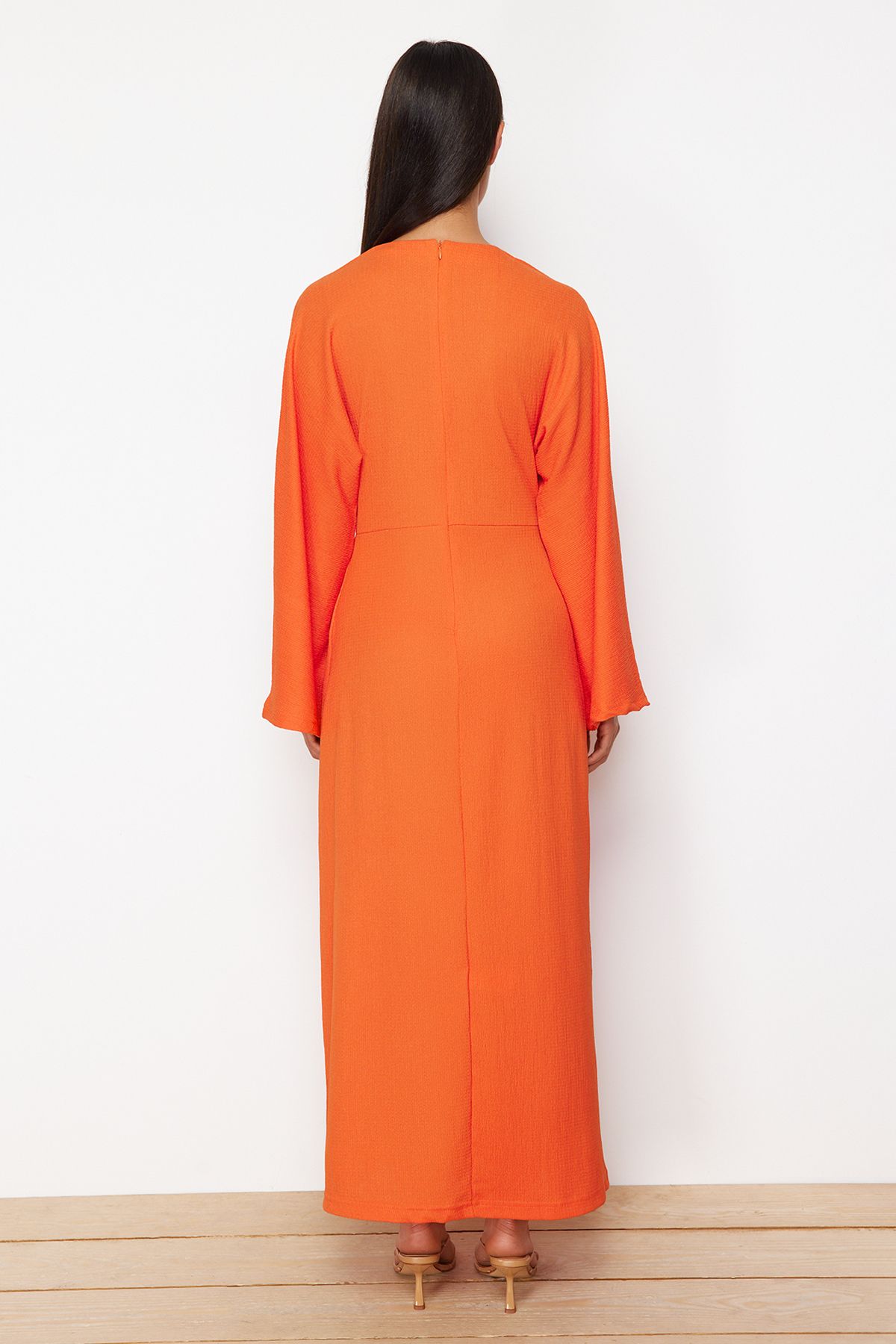 Trendyol Modest-Pomarańczowa sukienka dzianinowa z teksturą - hiszpańskie rękawy TCTSS23EB00210 6