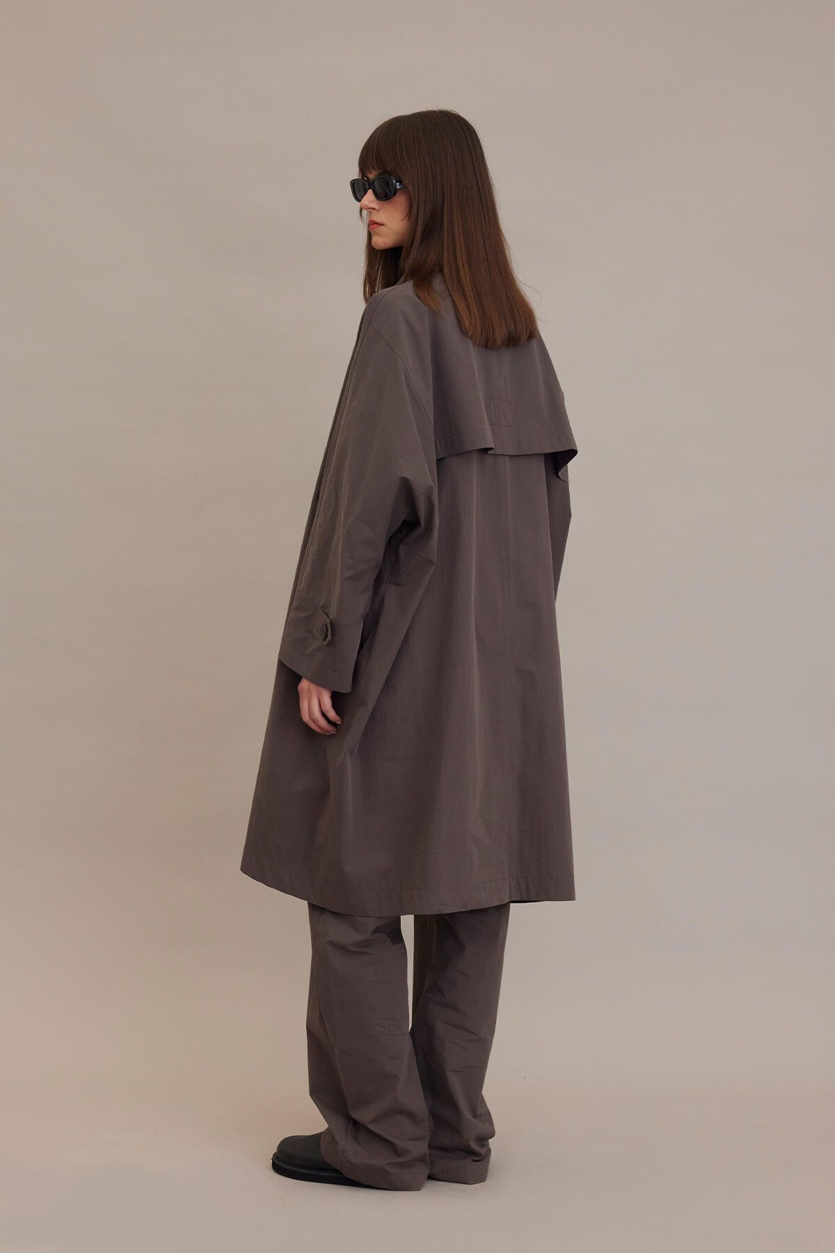 Manuka-OVERSIZE TKANINA TECHNICZNA trencz taupe 8