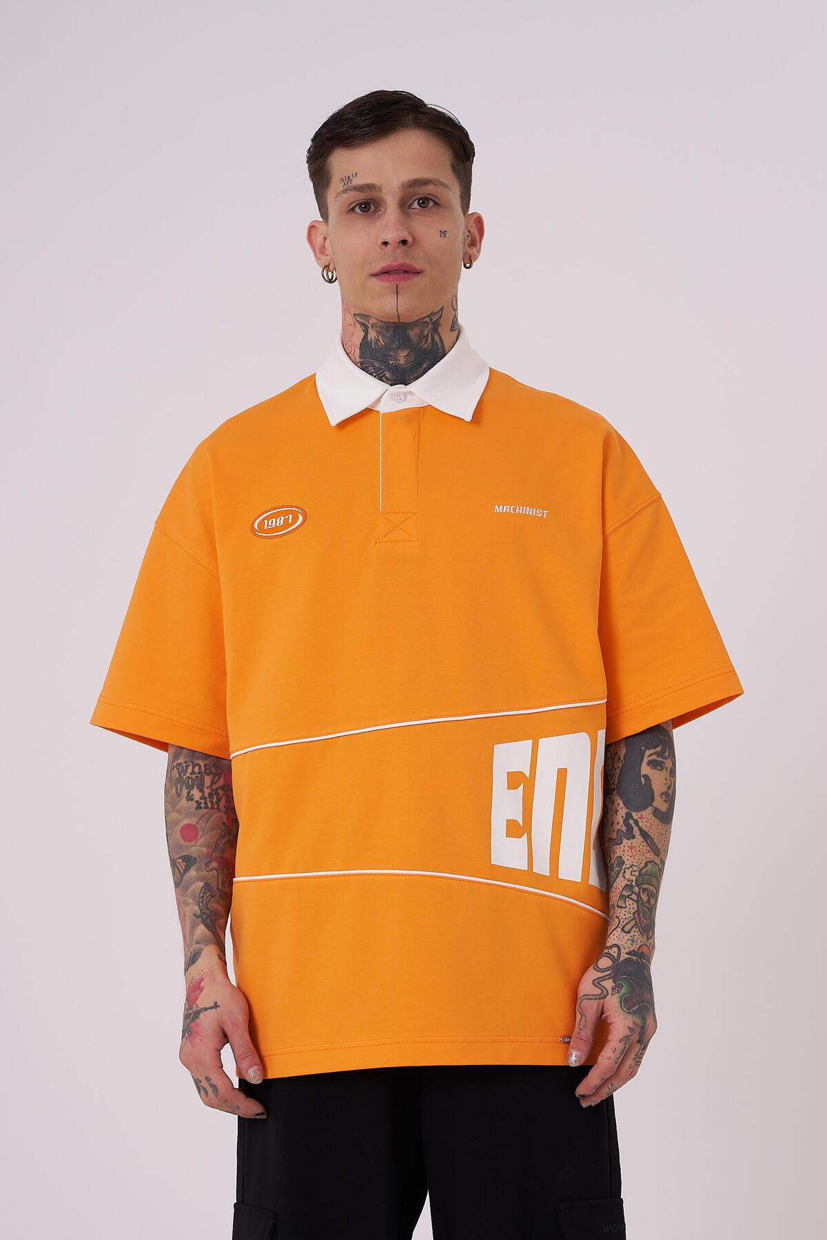 تیشرت قهوه ای یقه پولو چاپ بی پایان مردانه