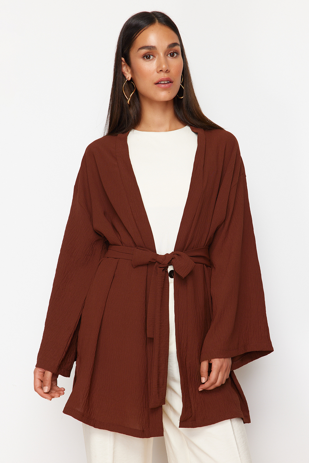 Trendyol Modest-Kimono hnědého tkaného plátna TCTSS24KK00004 2