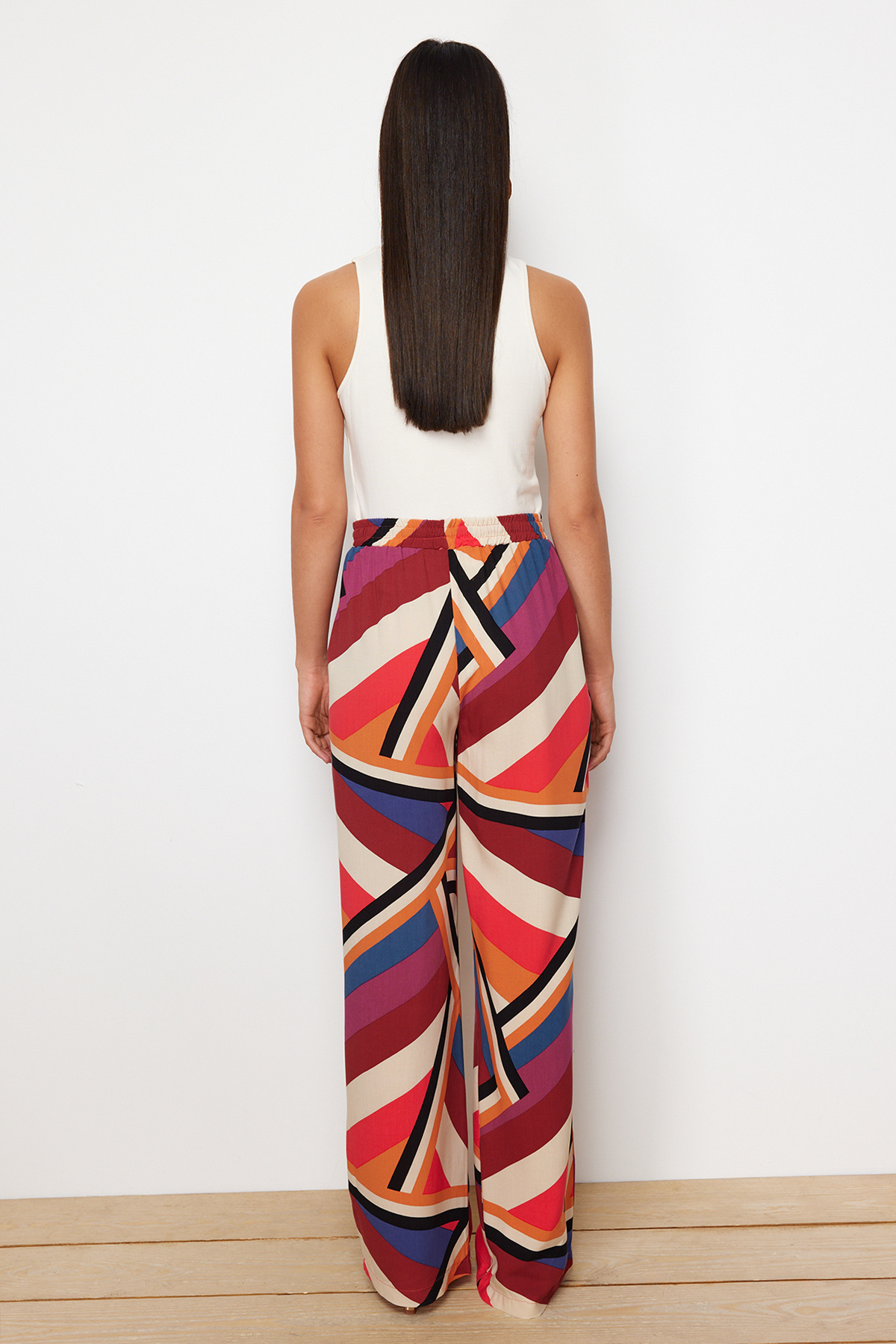 Trendyol Collection-Pantaloni țesăți cu model, roșii, cu cravată elastică în talie, cu picior lat/picior lat TWOSS24PL00159 7