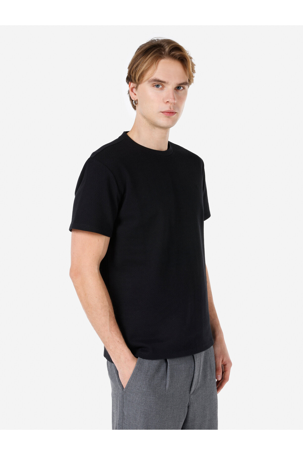 کالینز تی‌شرت آستین کوتاه مردانه مشکی یقه گرد معمولی CL1067840