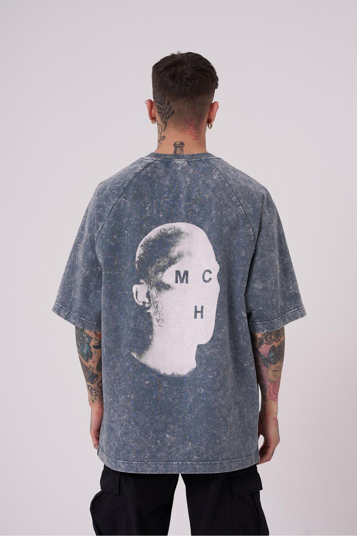 تیشرت مردانه بی اورجینال با چاپ شسته بزرگ سایز خالدار