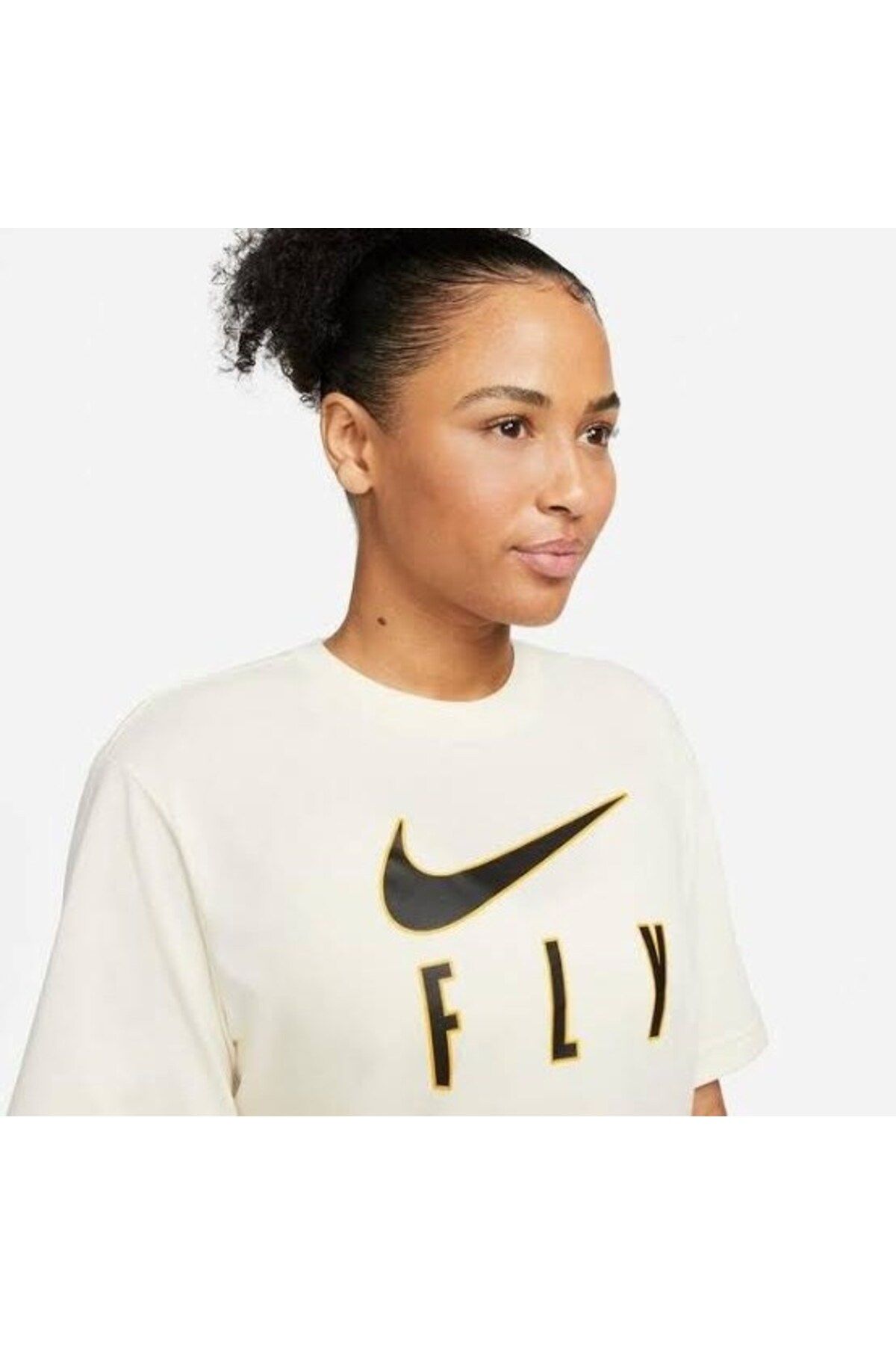 Nike Dri Fit Swoosh Fly Boxy Kad n Bej Antrenman T Shirt Kad n Giyim