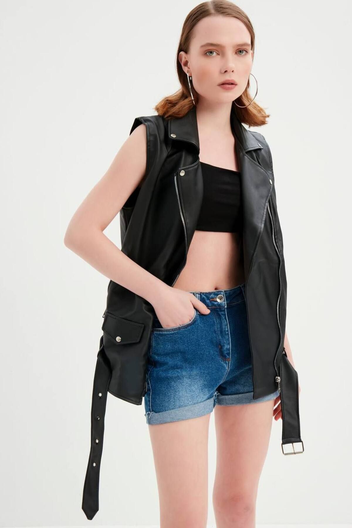 complete the look image