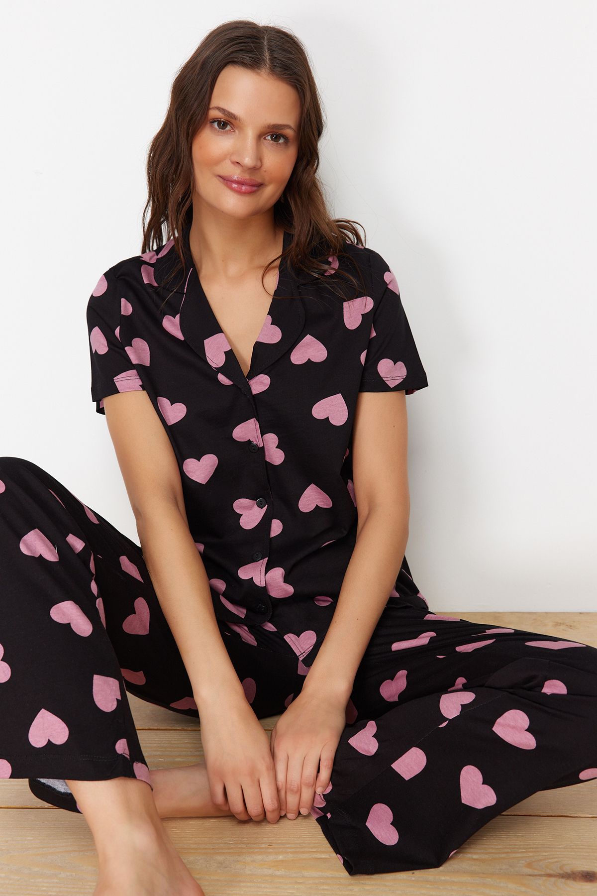 Trendyol Collection Szívfekete kötött pizsama szett - 100% pamut THMSS24PT00337